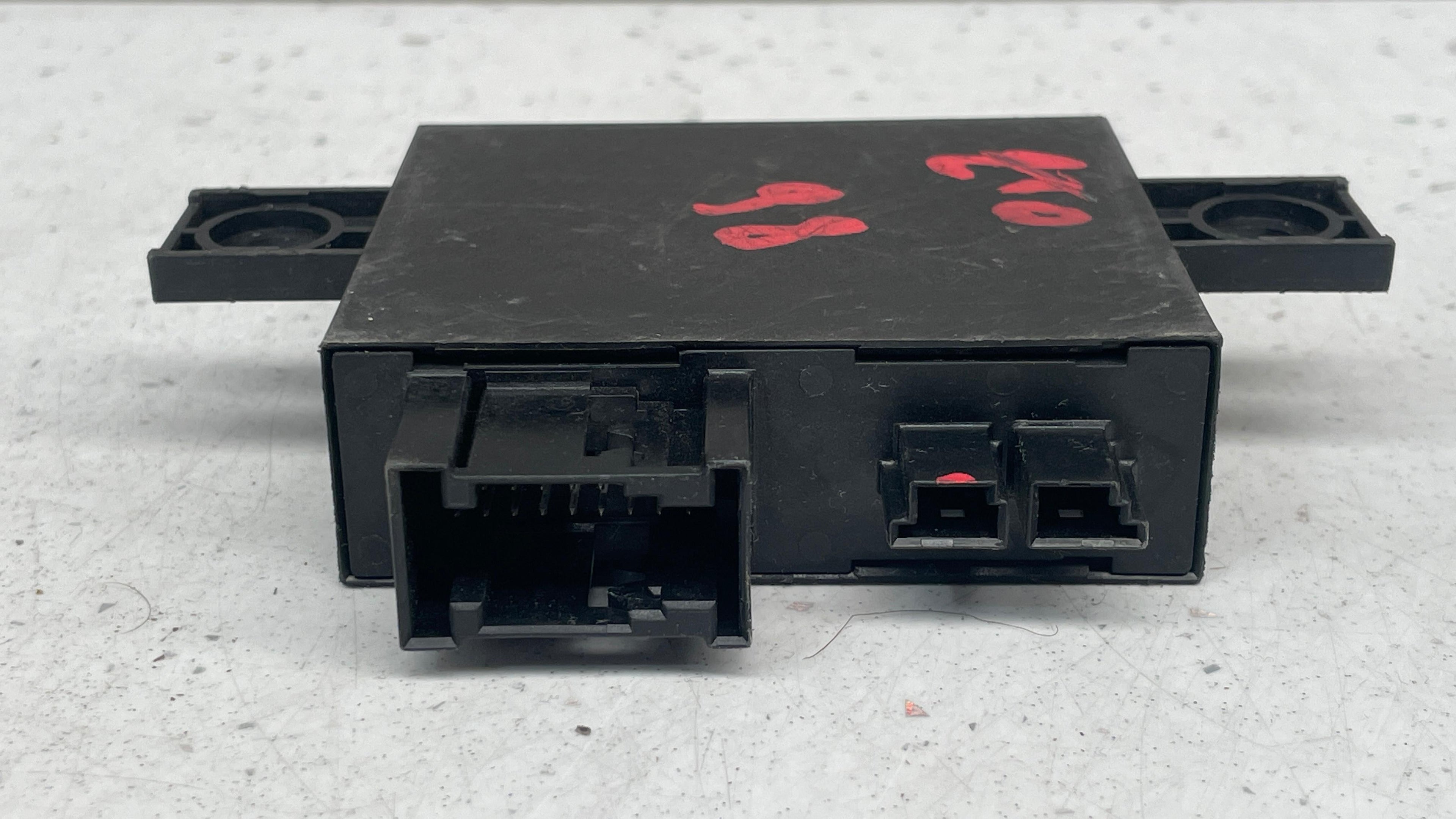 2108203226 MERCEDES W210 ANTI THEFT LOCKING CONTROL MODULE
