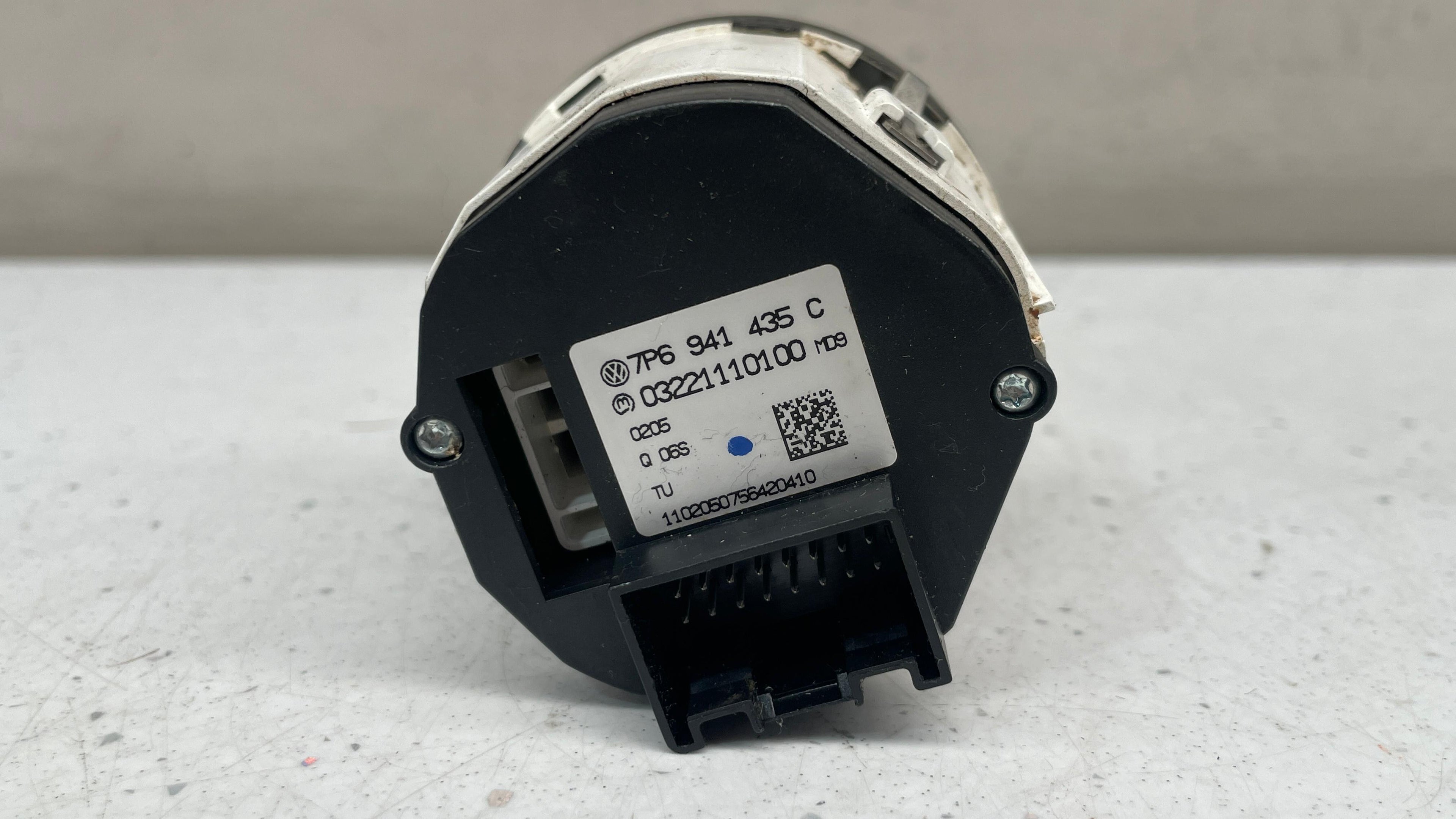7P6941435C VOLKSWAGEN TOUAREG DIFFERENTIAL LOCK DIAL SWITCH