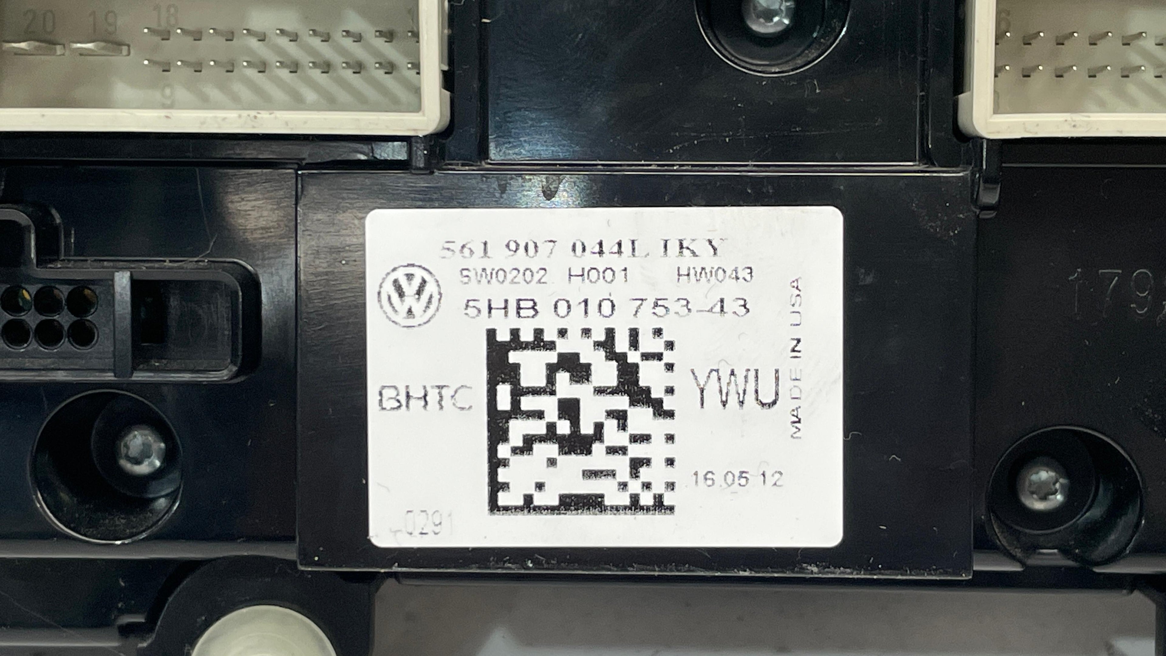 5HB01075343 VOLKSWAGEN JETTA AC CLIMATE CONTROL PANEL