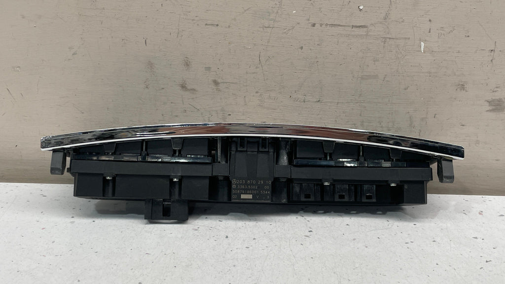 2038702910 MERCEDES W203 AC CLIMATE CONTROL PANEL