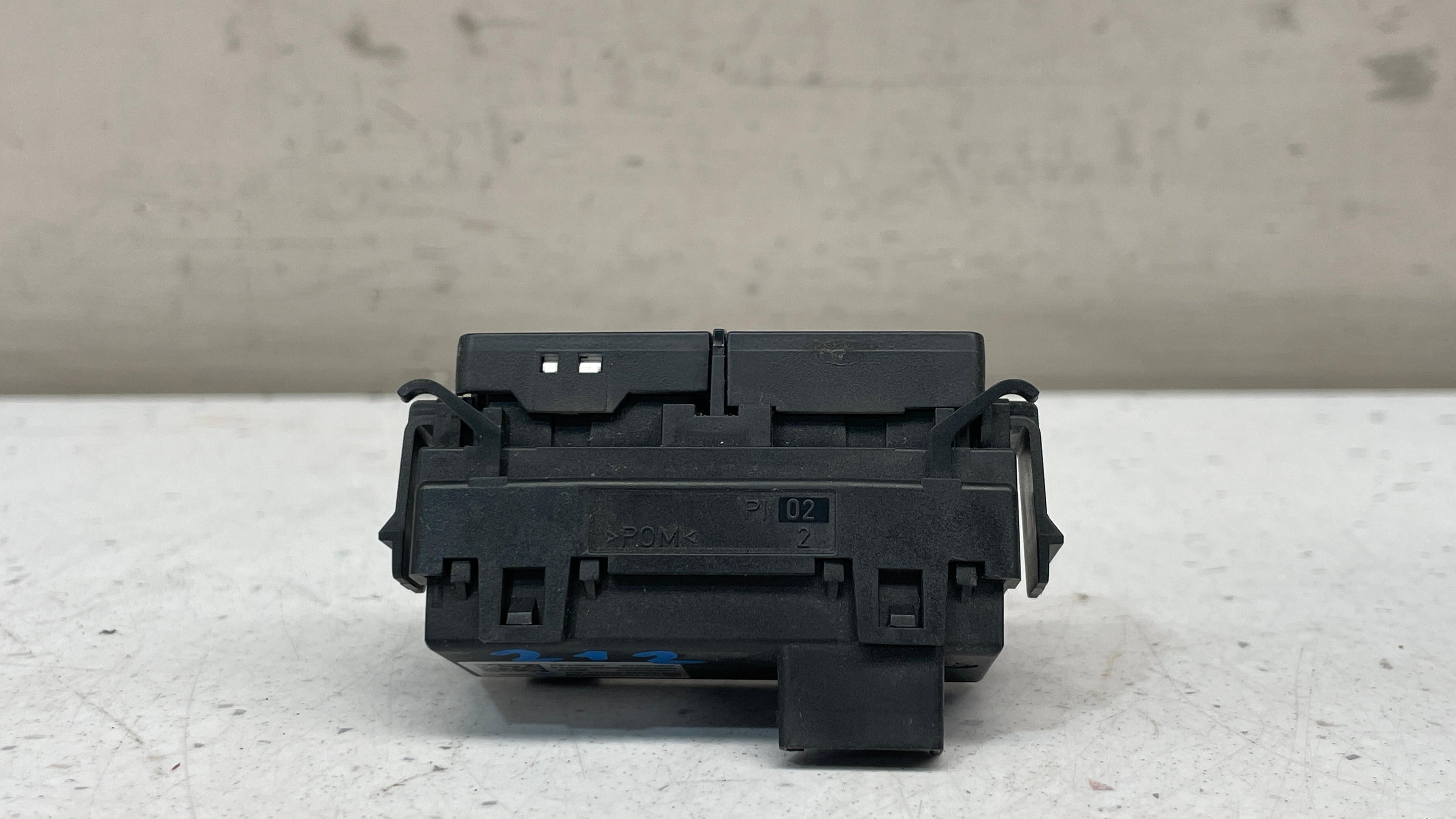 A2128206310 MERCEDES W212 COMFORT SPORT CONTROL SWITCH BUTTON