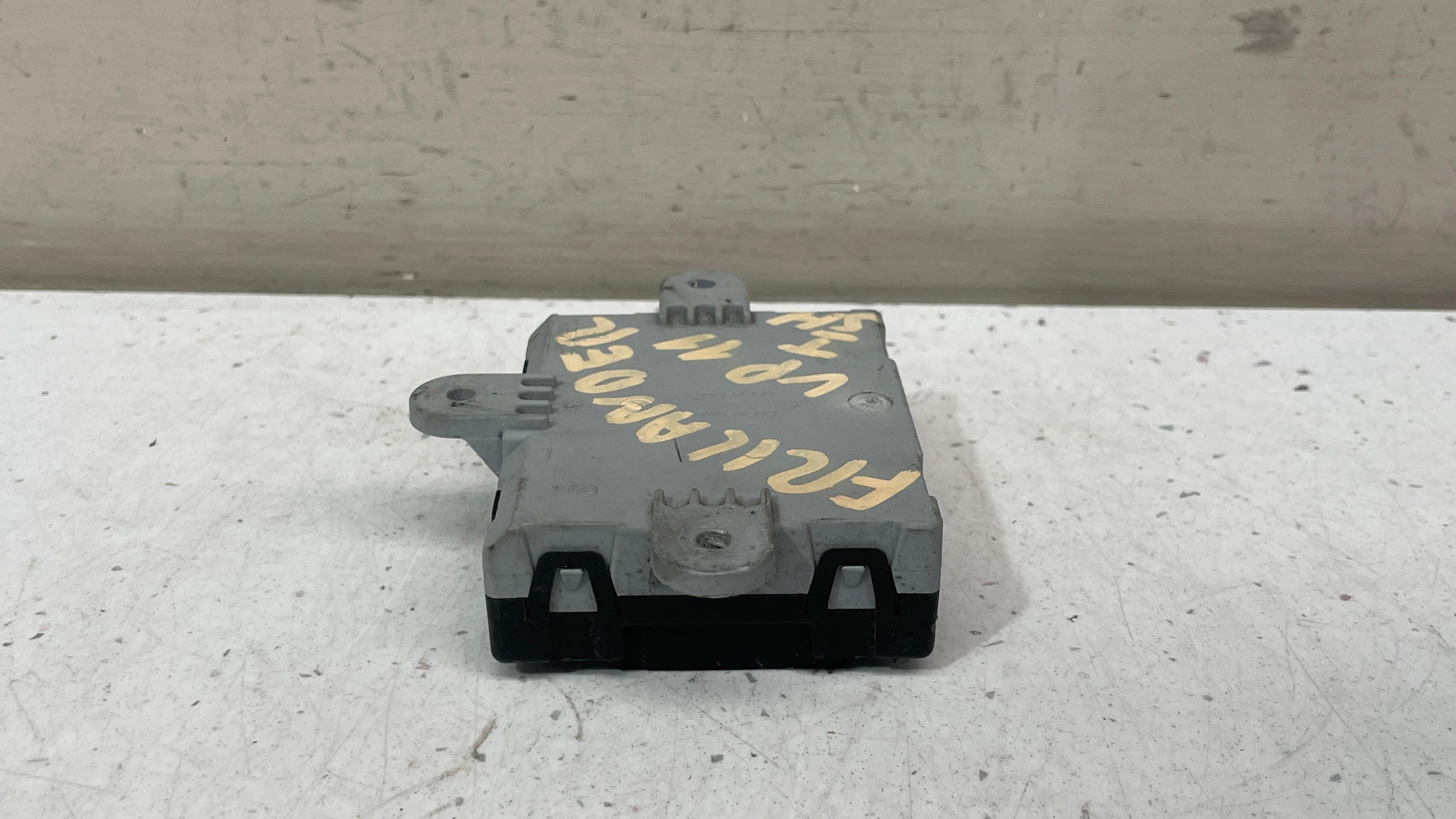 BJ3214D617AC LAND ROVER FREELANDER RIGHT FRONT DOOR MODULE ECU