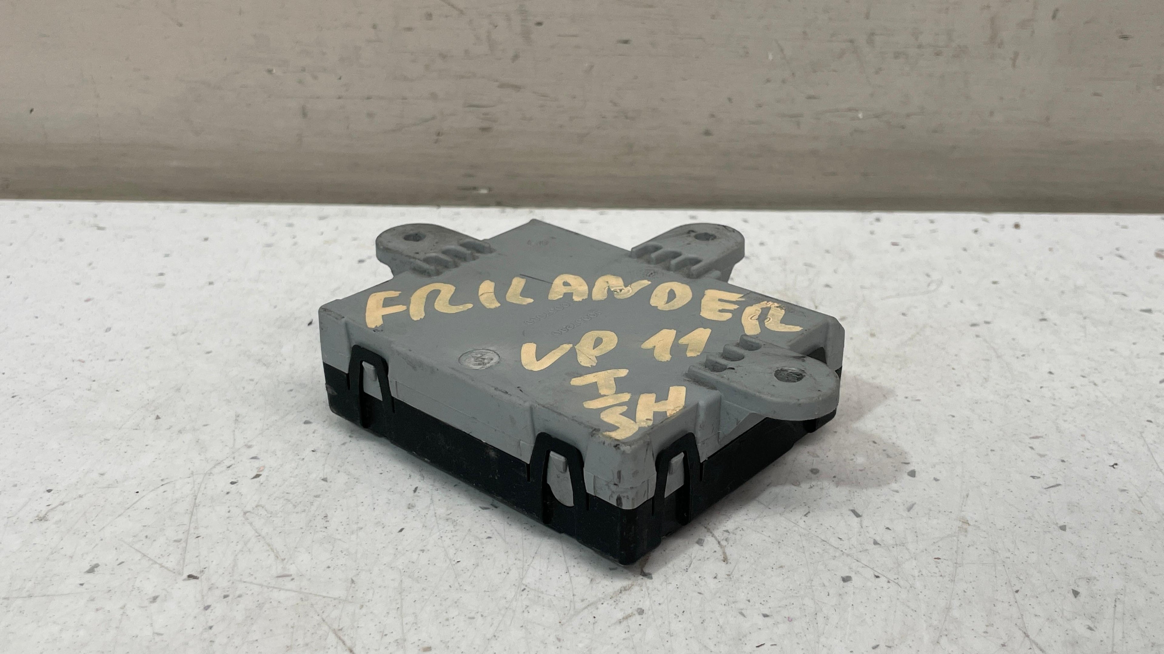BJ3214D617AC LAND ROVER FREELANDER RIGHT FRONT DOOR MODULE ECU