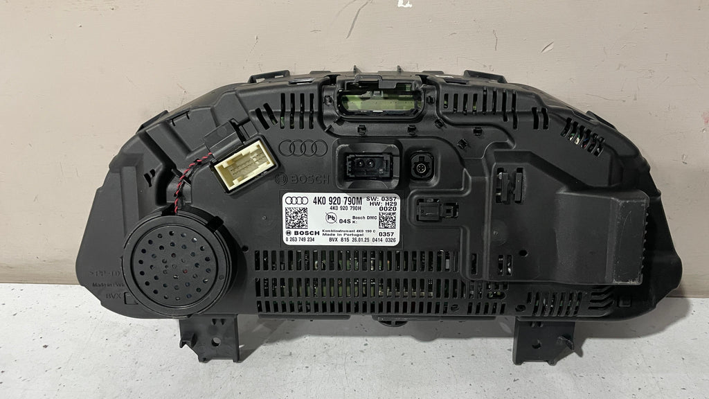 4K0920790M AUDI Q8 INSTRUMENT PANEL SPEEDOMETER