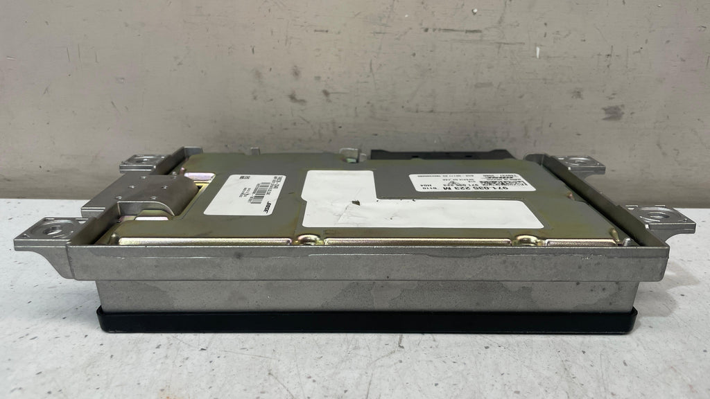 971035223M PORSCHE CAYENNE AMPLIFIER SOUND SYSTEM