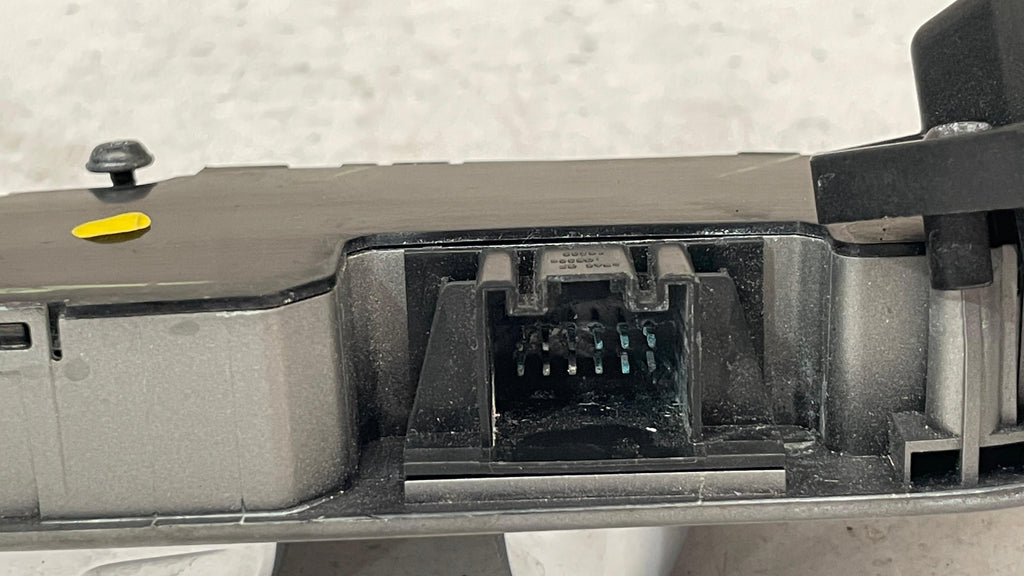 7PP959748AA  PORSCHE CAYENNE SWITCH RIGHT FRONT SEAT ADJUSTMENT