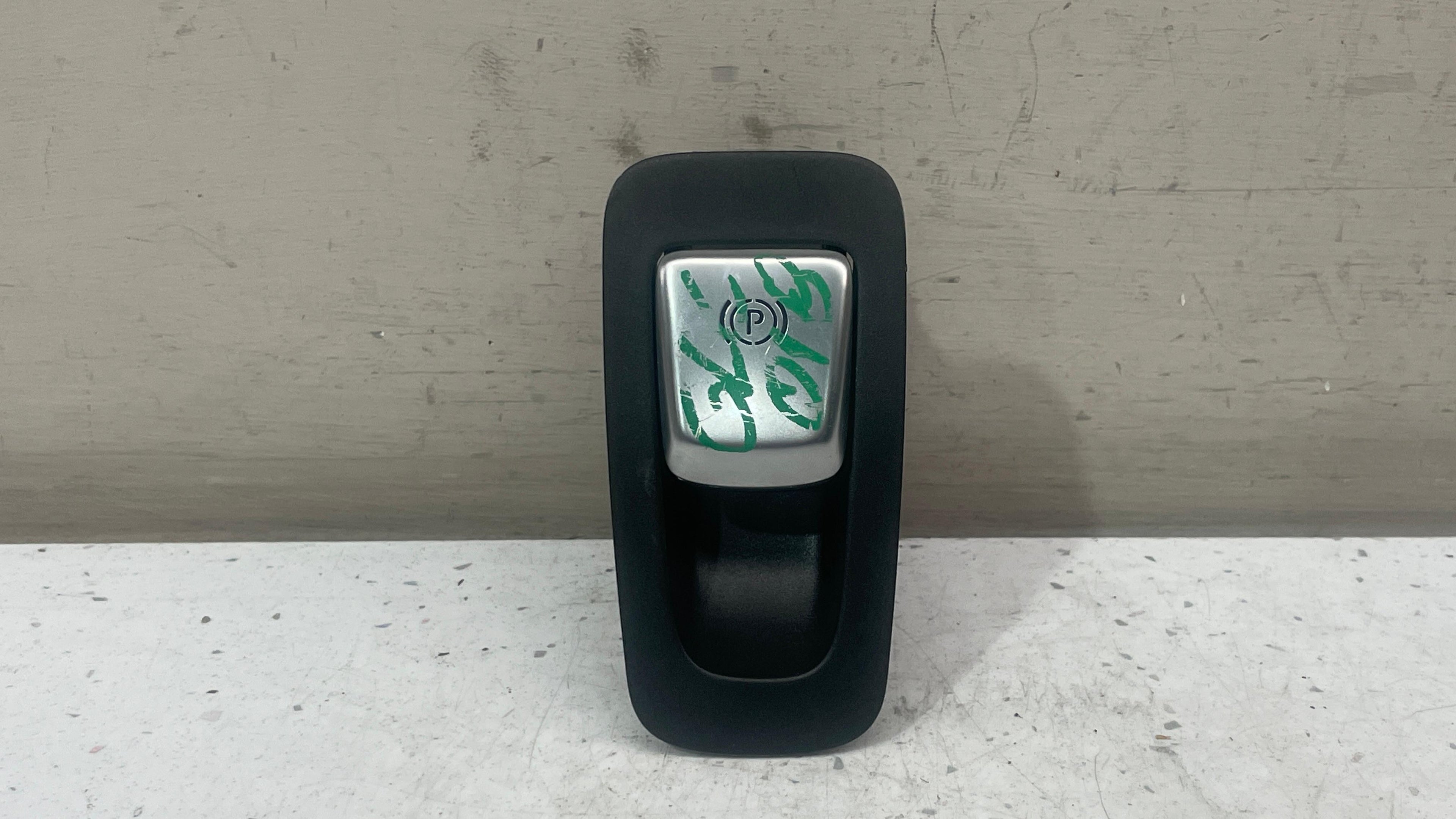 A2059051516 MERCEDES GLC PARKING BRAKE BUTTON SWITCH