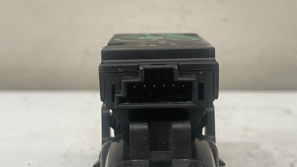 A2059051516 MERCEDES GLC PARKING BRAKE BUTTON SWITCH