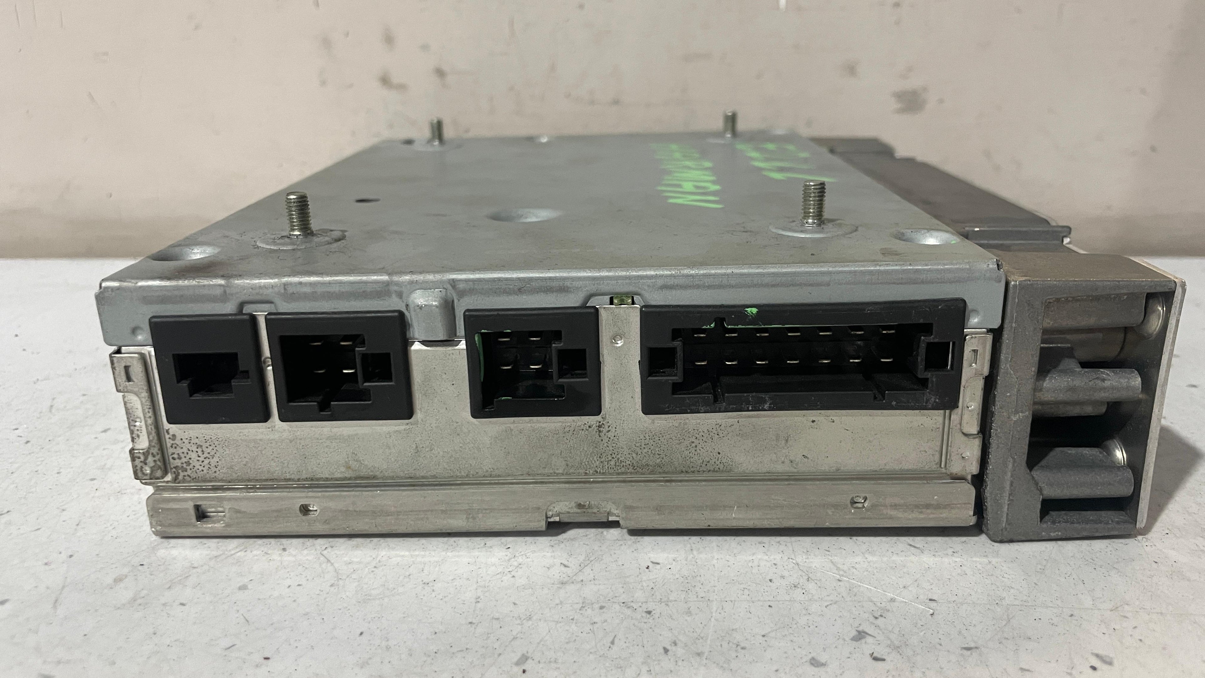A2118706989 MERCEDES W211 AMPLIFIER AMP BECKER AUDIO SYSTEM