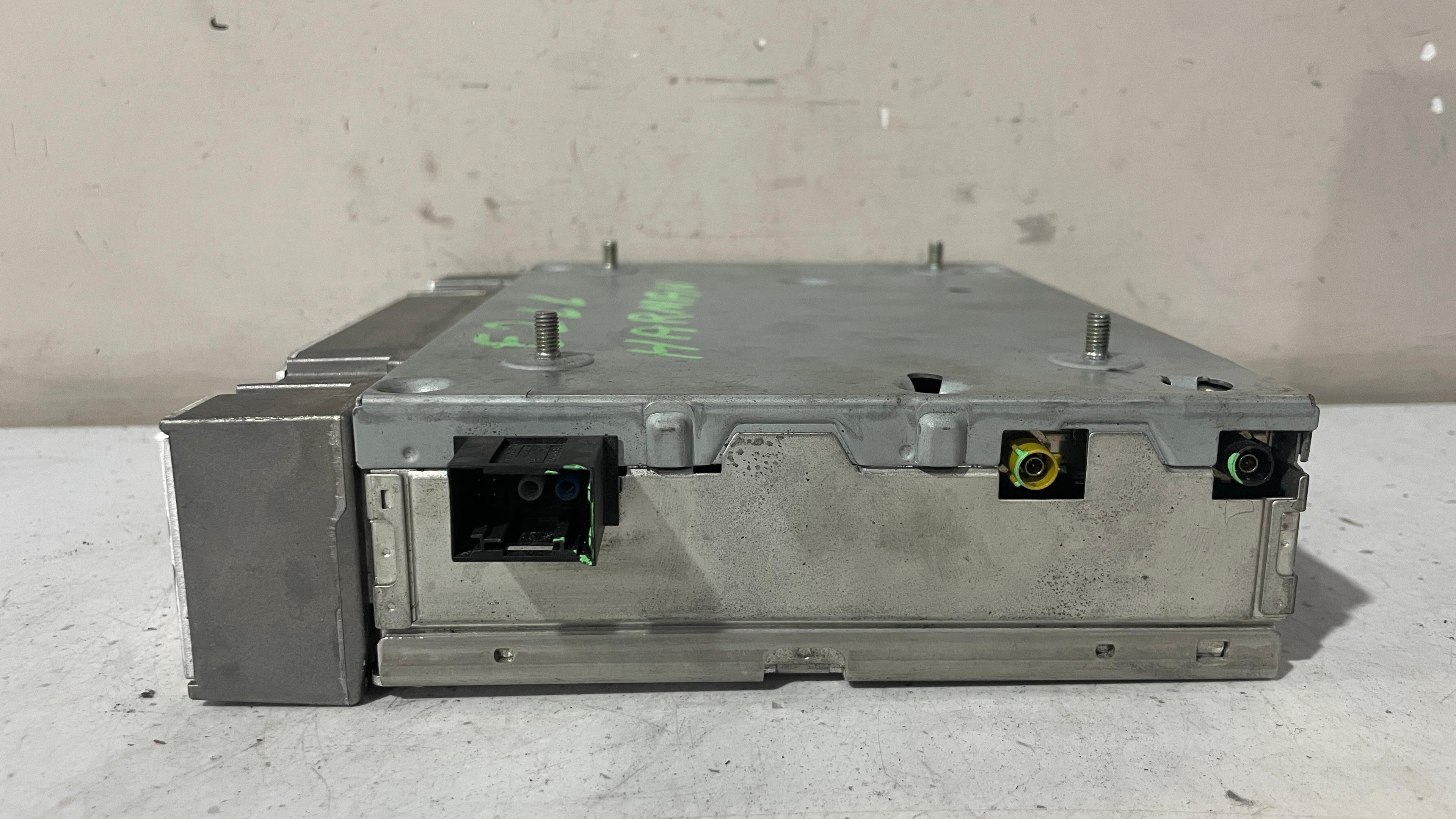 A2118706989 MERCEDES W211 AMPLIFIER AMP BECKER AUDIO SYSTEM