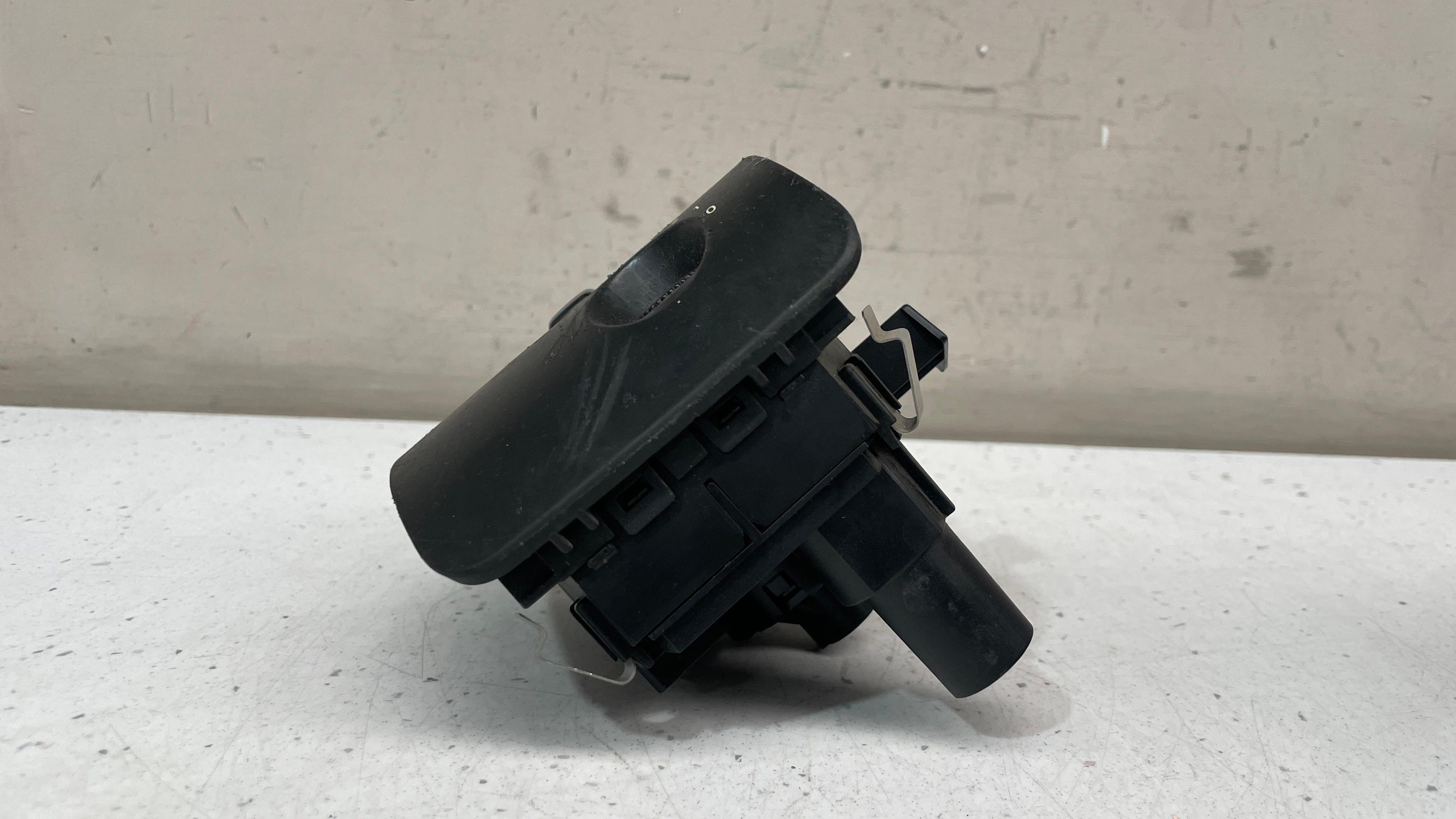 A1645453304 MERCEDES X164 HEADLIGHT LIGHT SWITCH CONTROL