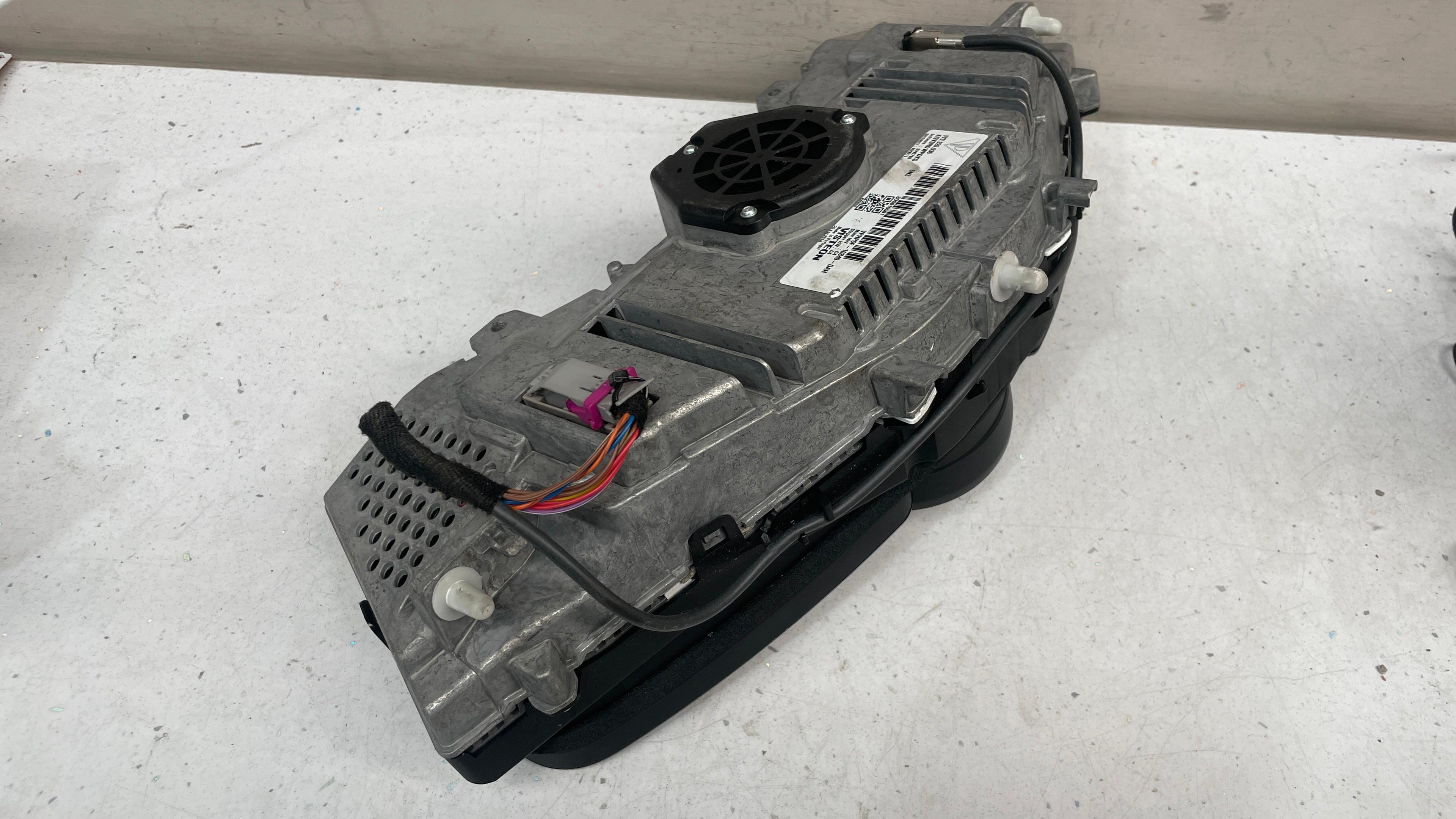 9Y0920936 PORSCHE CAYENNE SPEEDOMETER INSTRUMENT CLUSTER PANEL