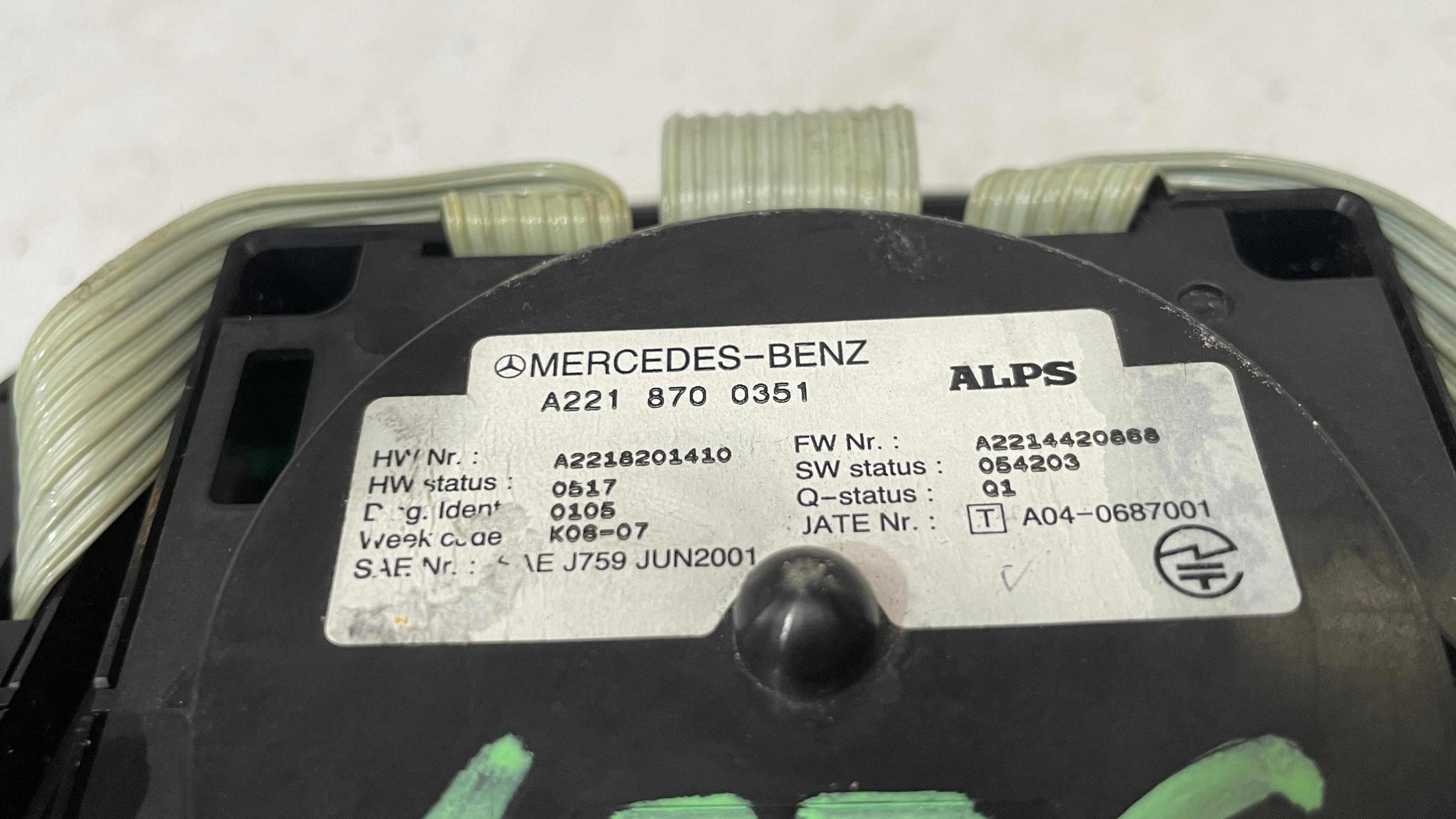 A2218700351 MERCEDES BENZ W221 MULTIMEDIA CONTROL SWITCH