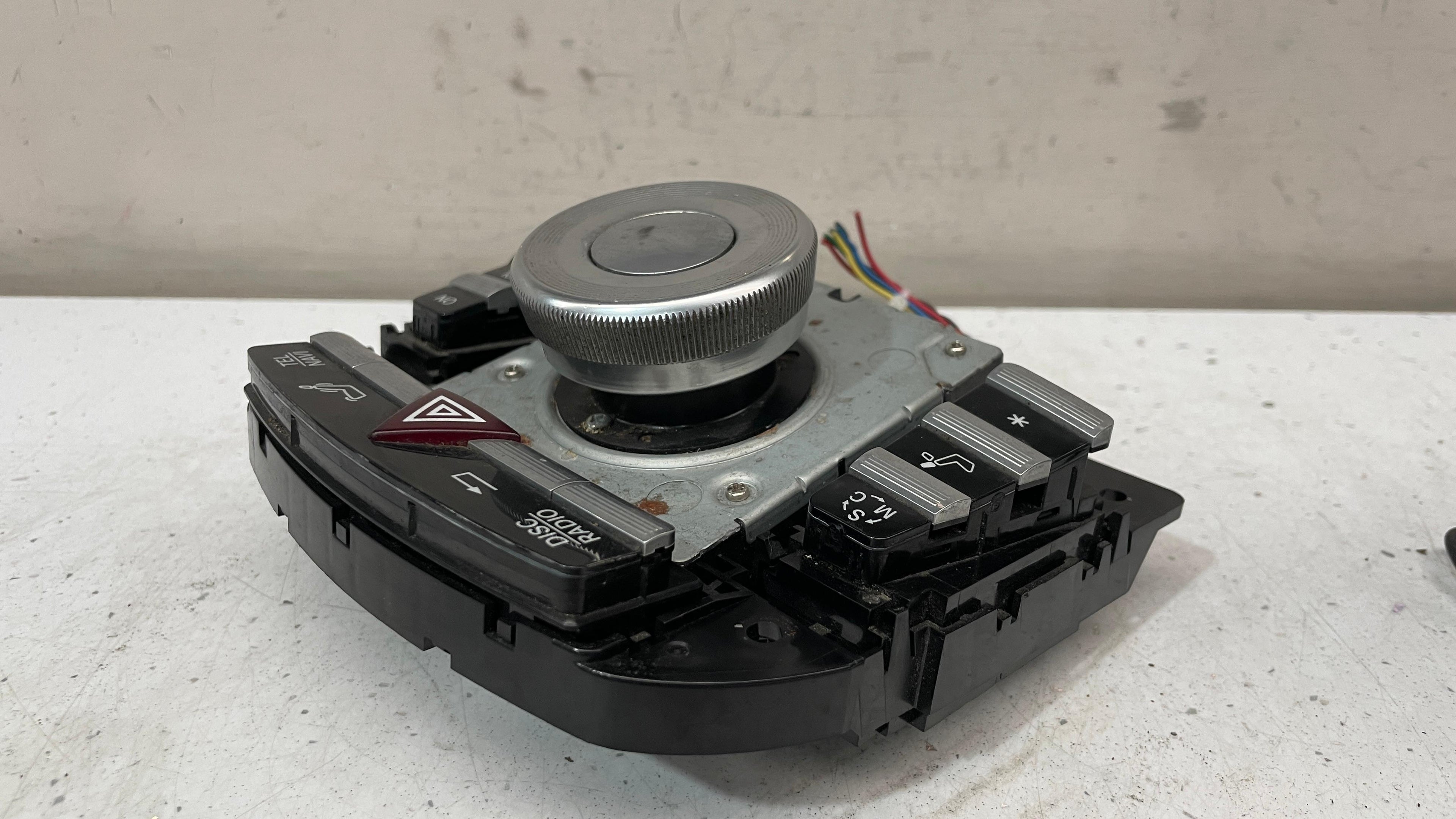 A2218700351 MERCEDES BENZ W221 MULTIMEDIA CONTROL SWITCH