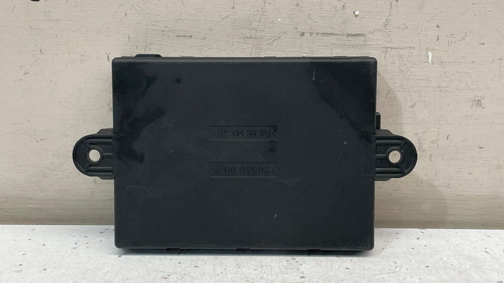 A0008700392 MERCEDES W221 REAR DOOR CONTROL MODULE UNIT