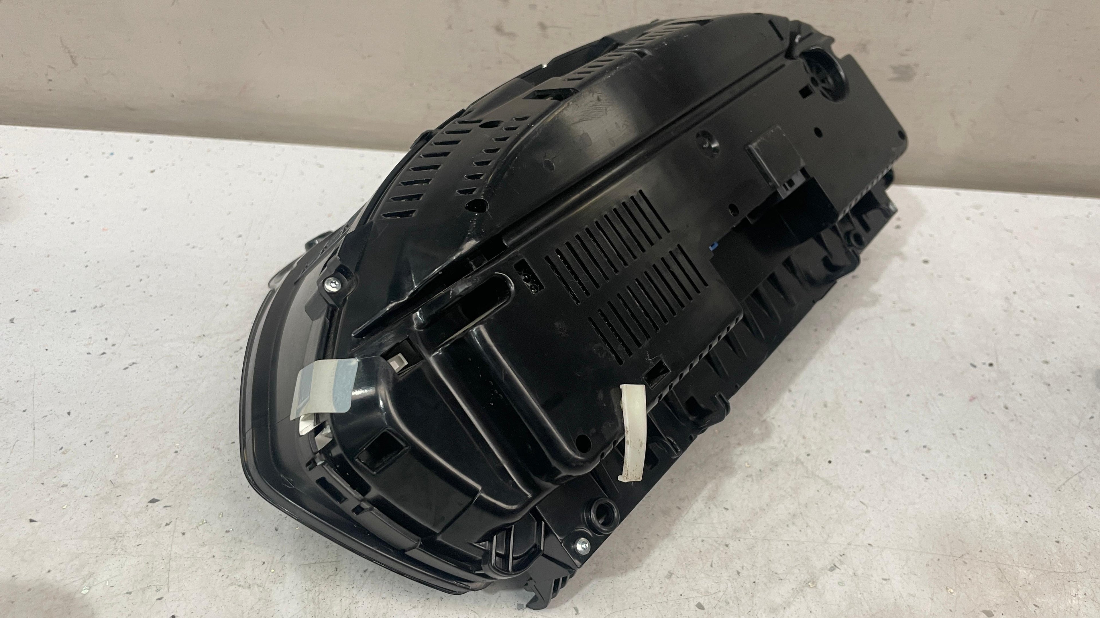 9325214-01   BMW SERIES 3 SPEEDOMETER INSTRUMENT CLUSTER PANEL