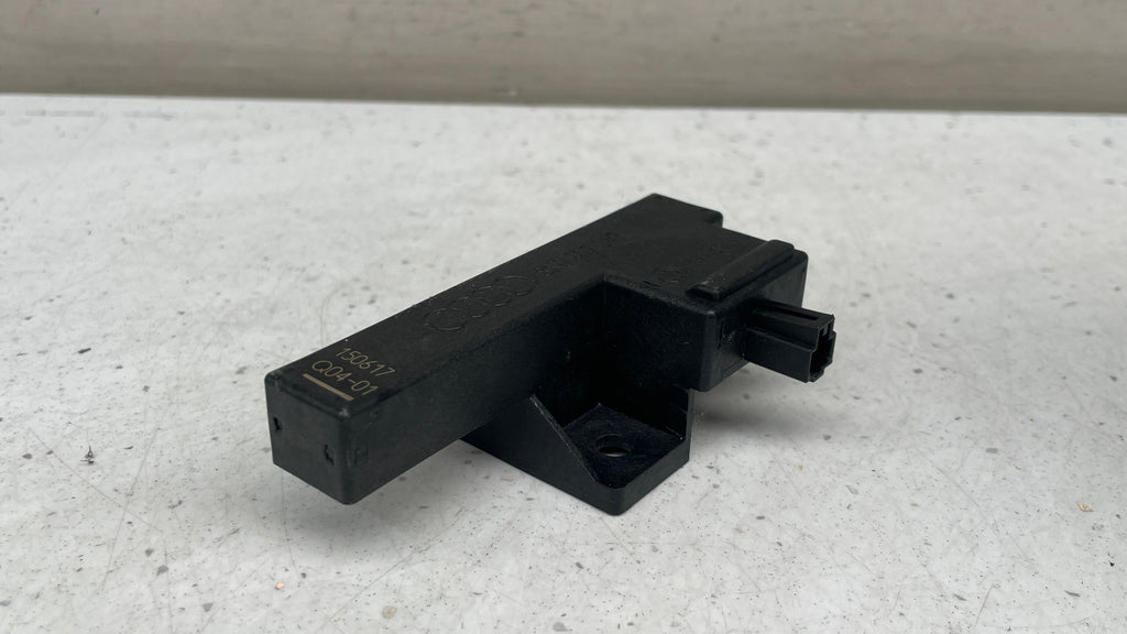 8K0907247  AUDI A8 ANTENNA KEYLESS ENTRY