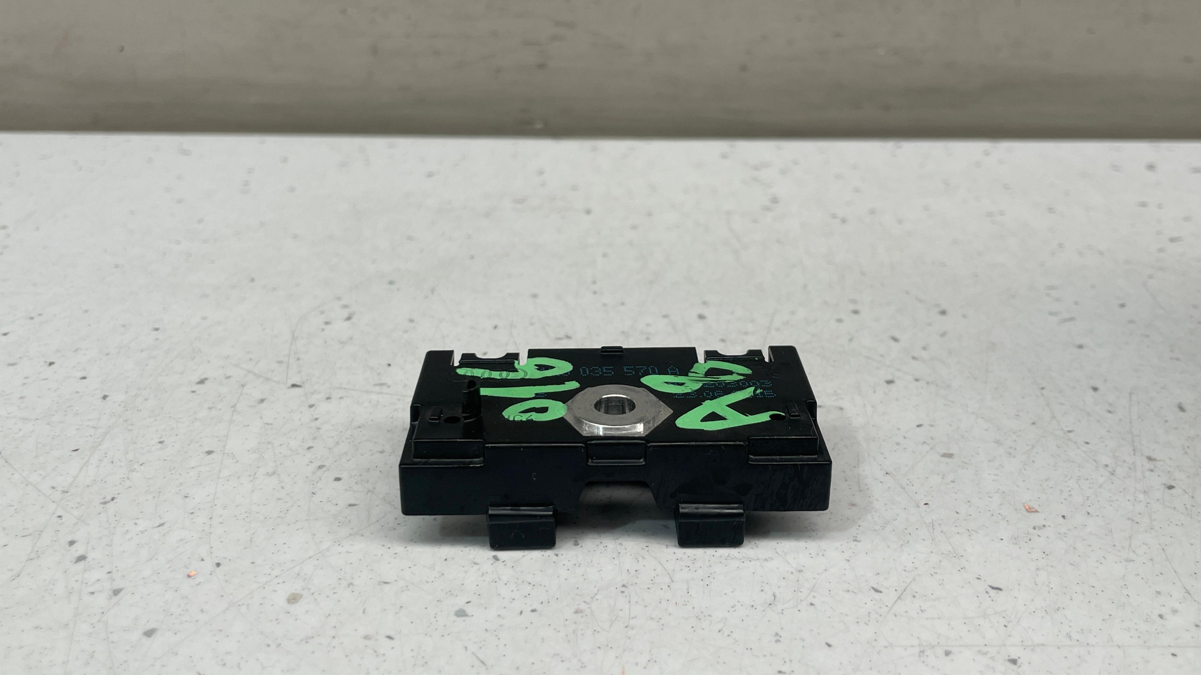 4H0035570A AUDI A8 DISTURBANCE SUPPRESSION FILTER UNIT