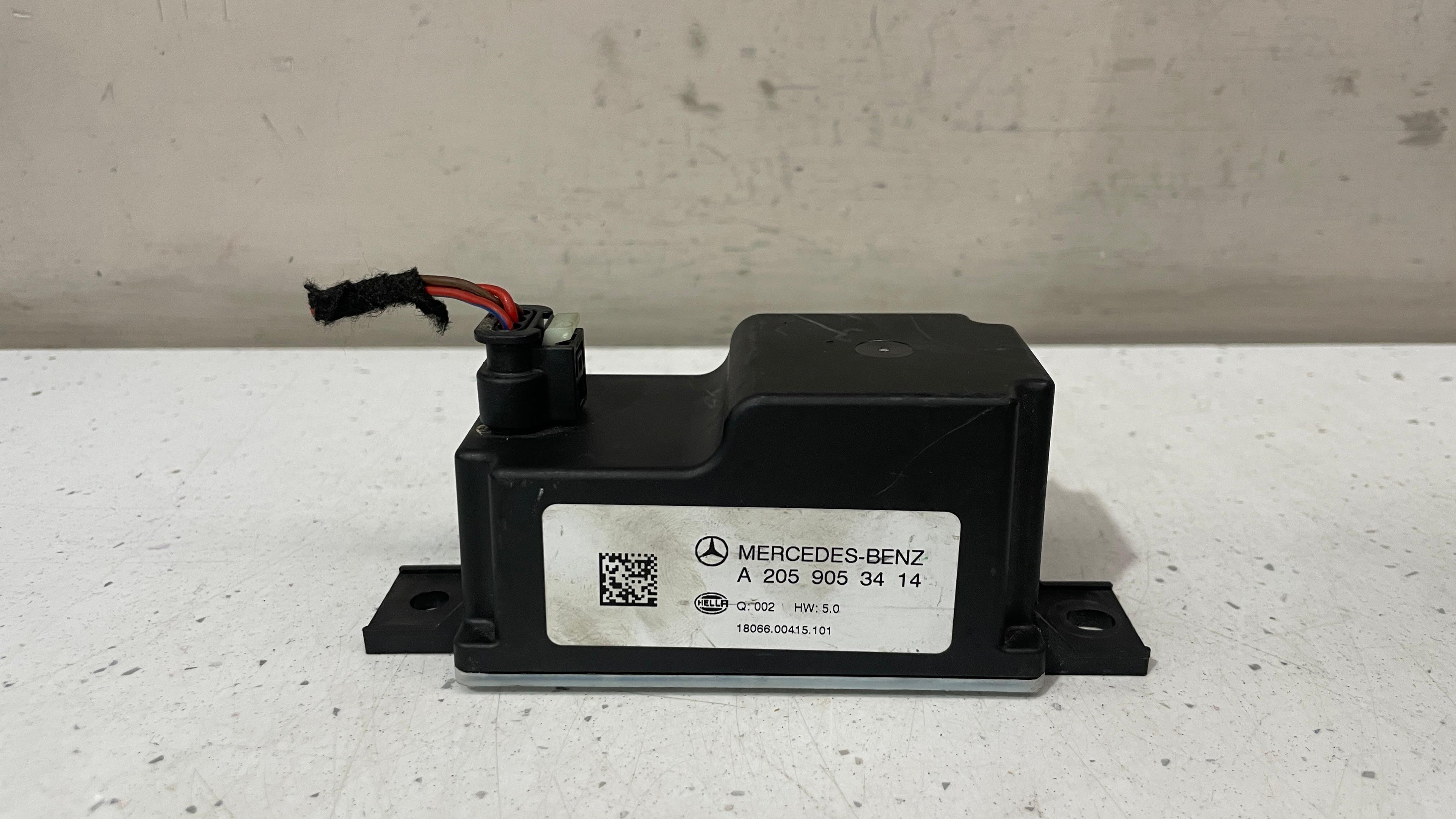 A2059053414 MERCEDES VOLTAGE CONVERTER AUXILIARY BATTERY CONTROL UNIT