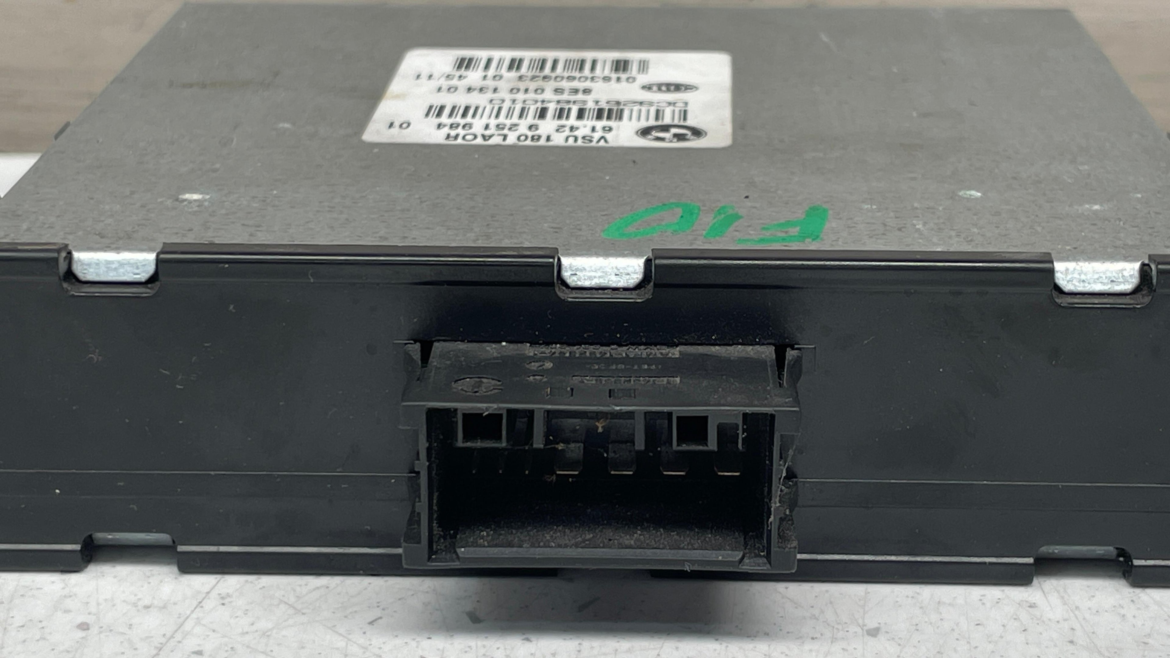 925198401 BMW F10 VOLTAGE CONVERTER UNIT MODULE