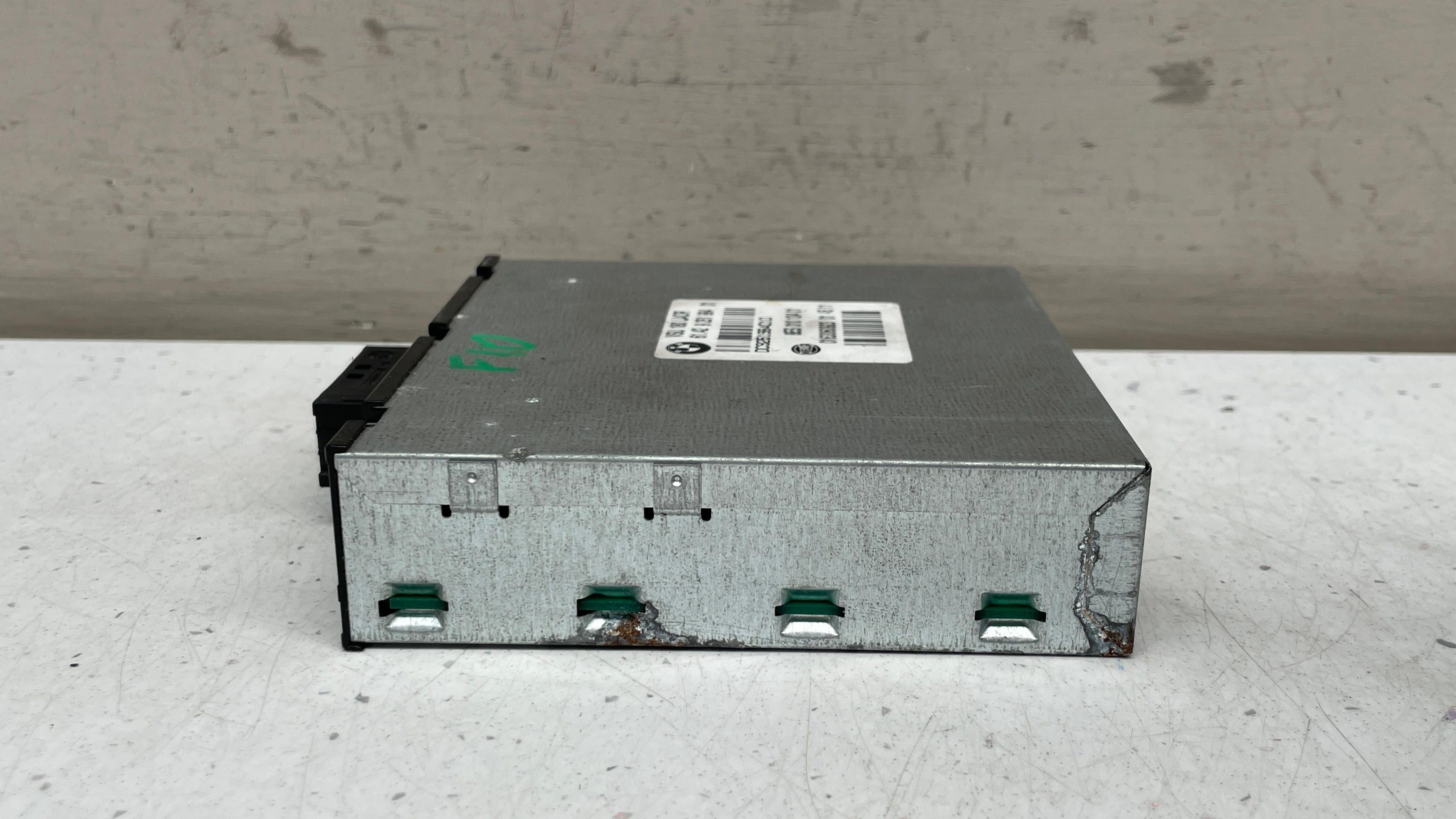 925198401 BMW F10 VOLTAGE CONVERTER UNIT MODULE