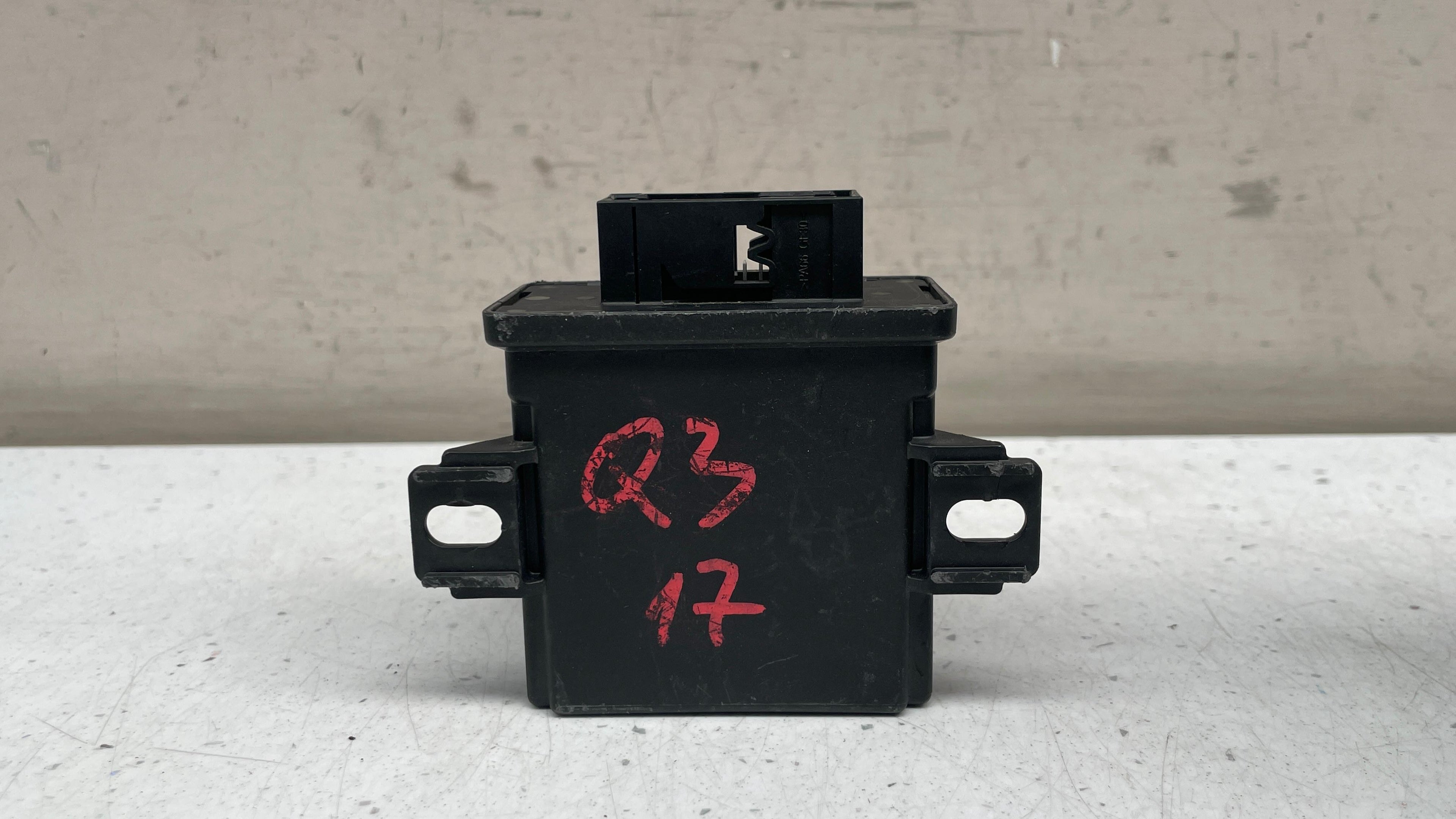 5M0907357G  VOLKSWAGEN PASSAT CORNERING LIGHT CONTROL