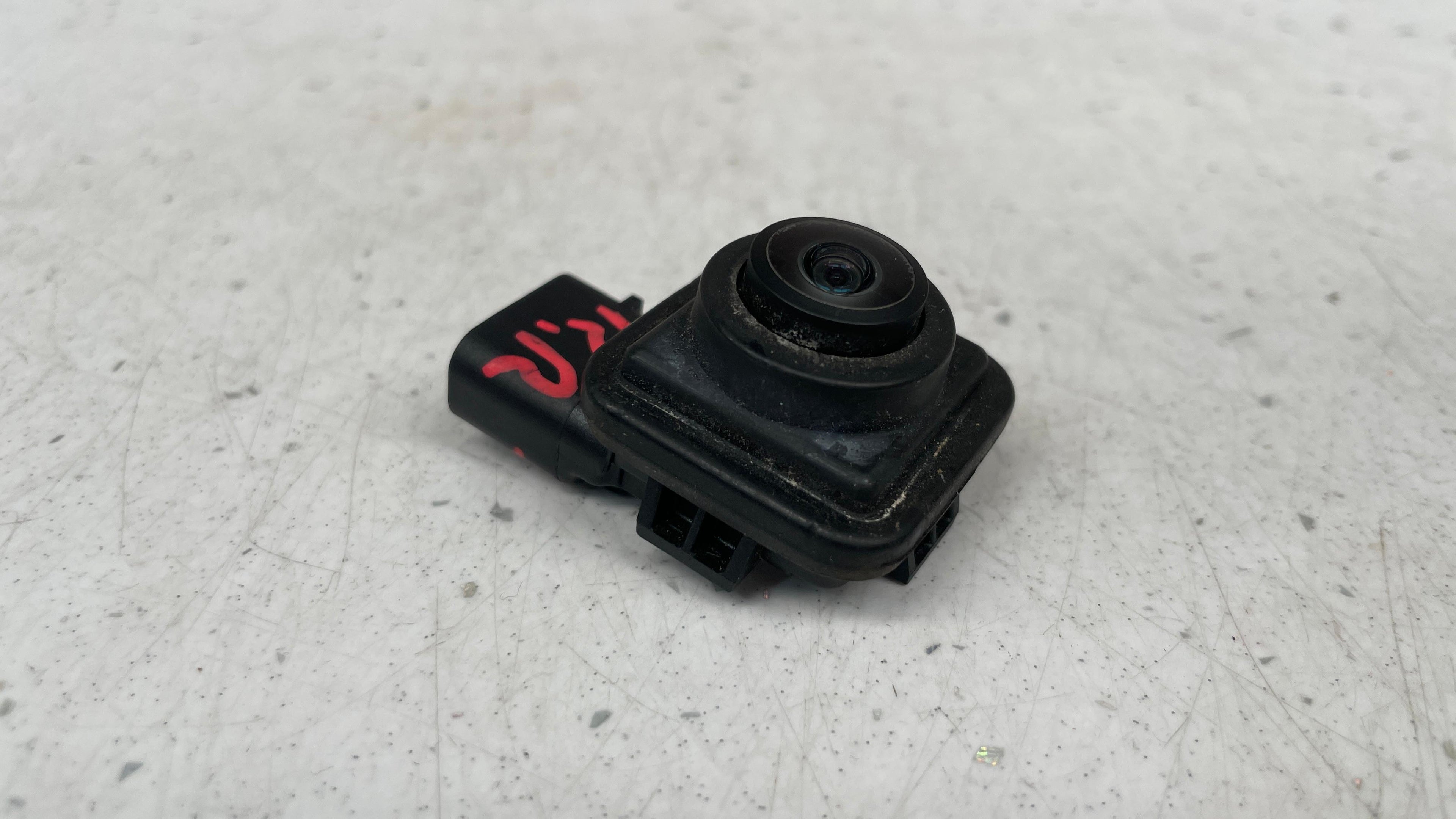 DK52-19G490-AD  LAND ROVER REAR VIEW BACKUP CAMERA