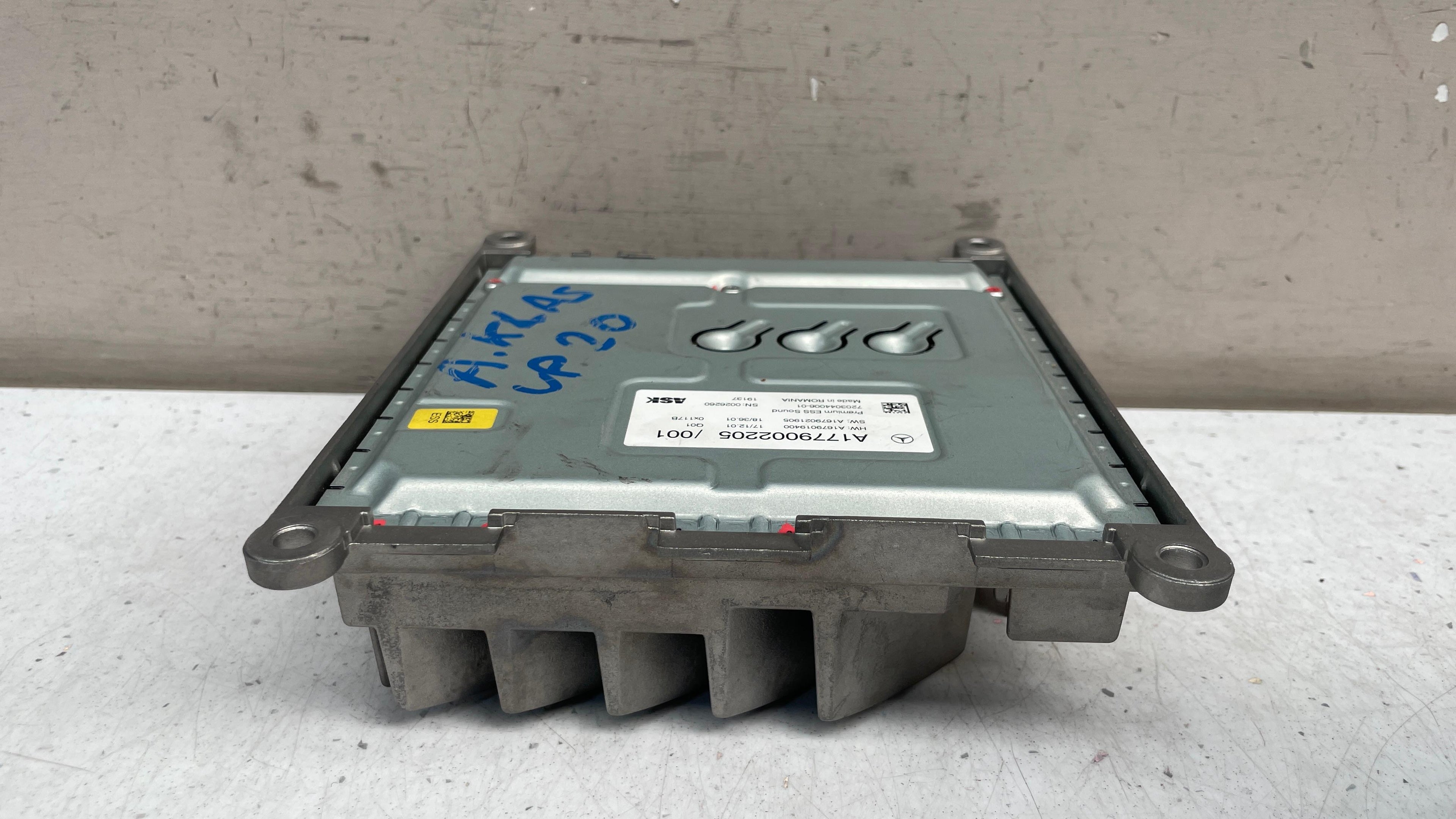 A1779002205 MERCEDES A CLASS AMPLIFIER PREMIUM LESS SOUND