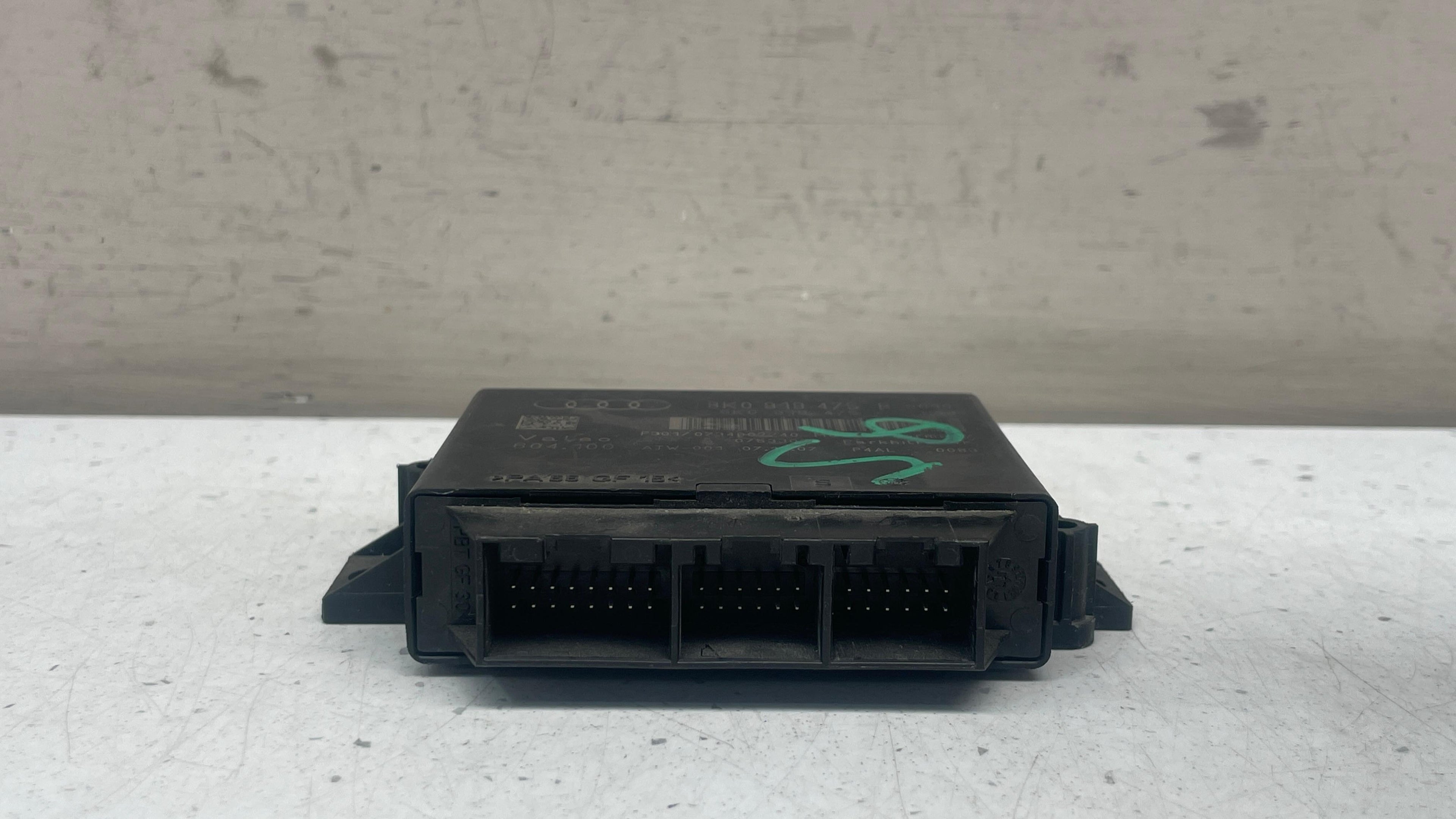 8K0919475B AUDI Q5 PARKING CONTROL UNIT PDC