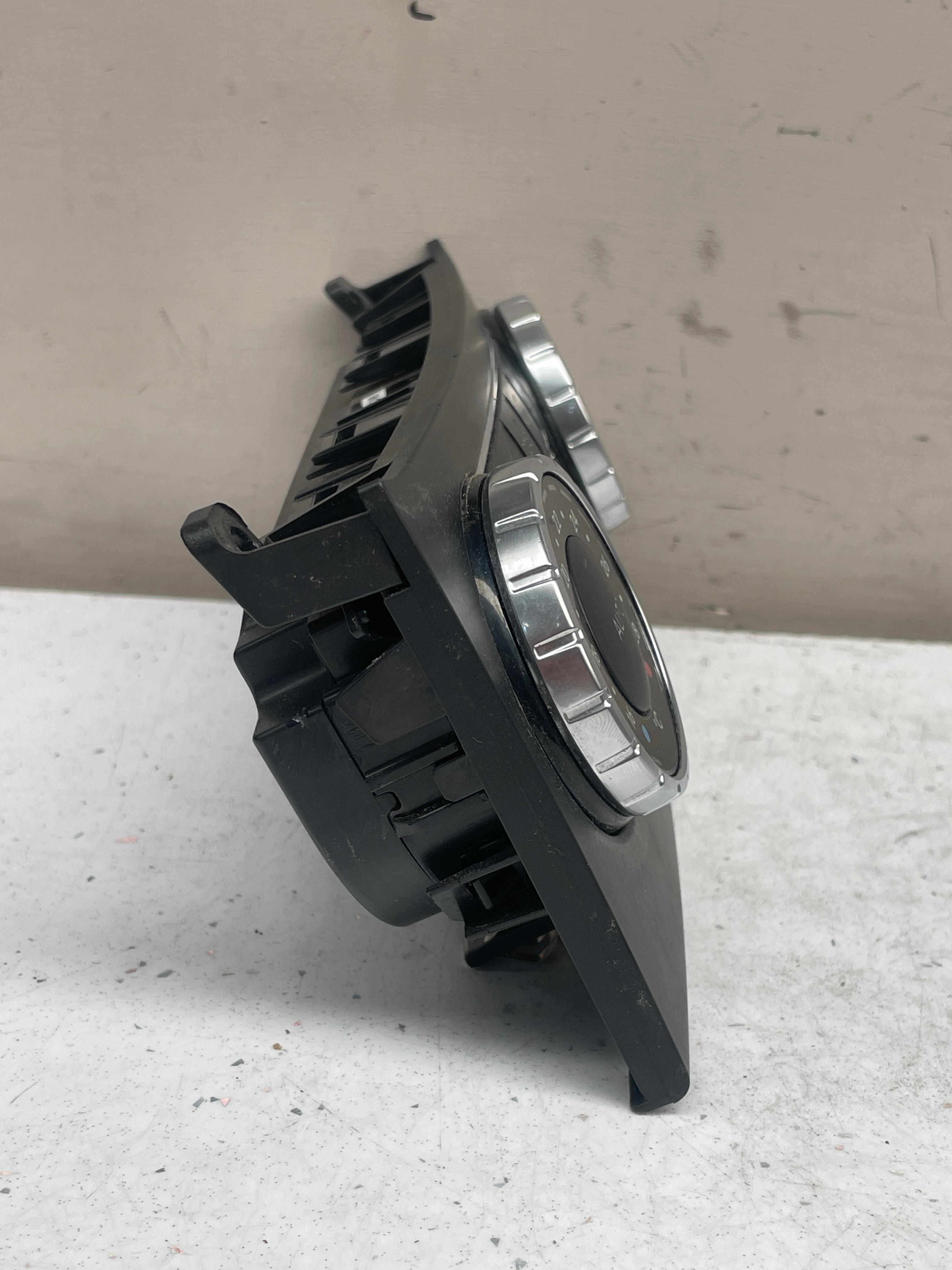 A2049006608 MERCEDES W204 CLIMATE CONTROL PANEL
