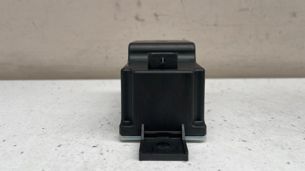 A2059053414 MERCEDES VOLTAGE CONVERTER AUXILIARY BATTERY CONTROL UNIT