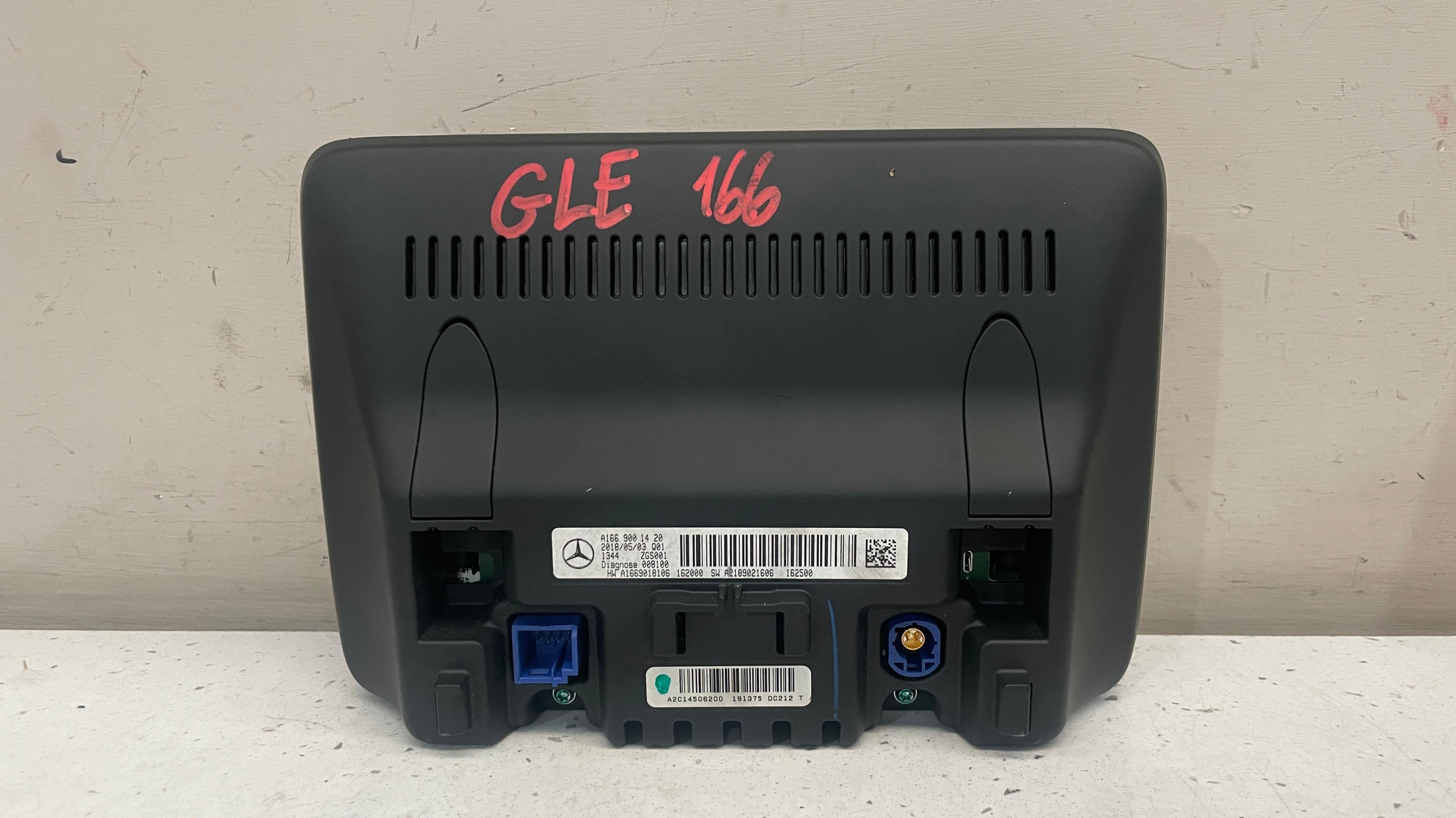 A1669001420 MERCEDES SCREEN MONITOR CENTRAL DISPLAY