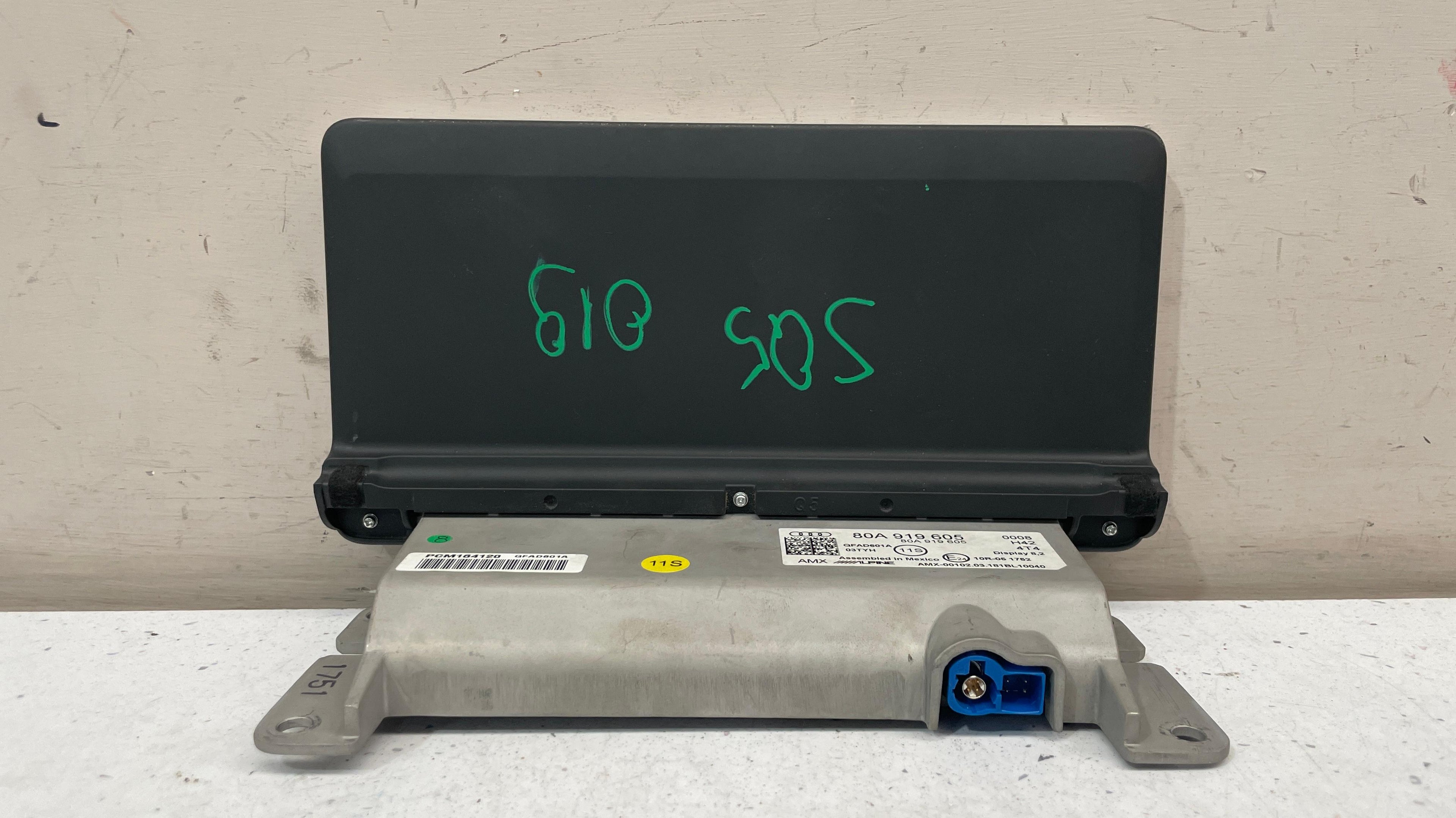 80A919605 AUDI  SQ5 DISPLAY SCREEN CONTROL UNIT