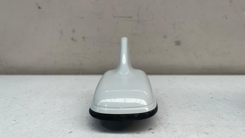 4G0035503J AUDI A4 ROOF SHARK FIN MOUNT ANTENNA