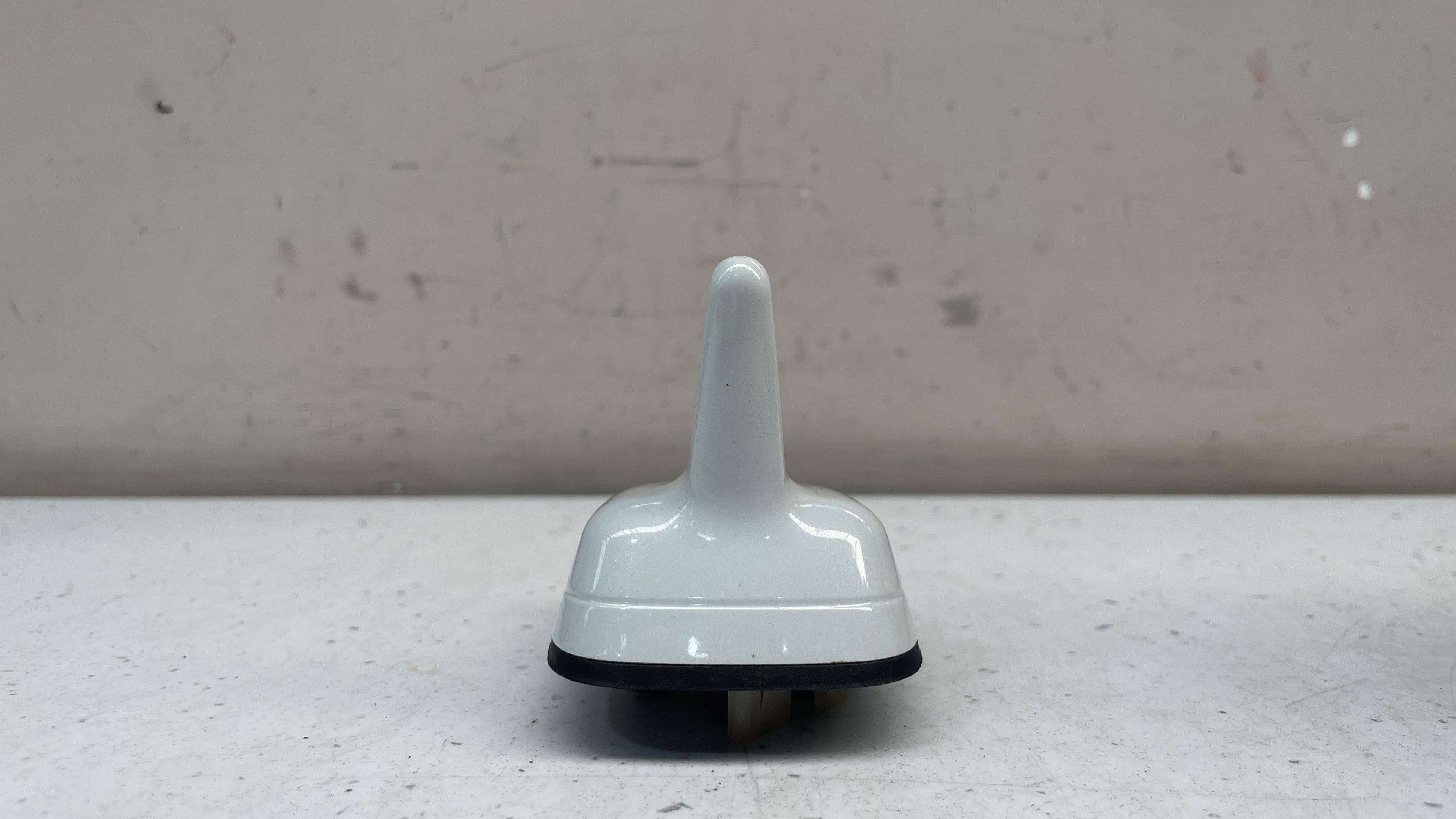 4G0035503J AUDI A4 ROOF SHARK FIN MOUNT ANTENNA