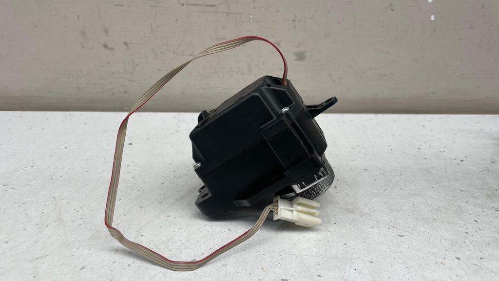 A2048700579 MERCEDES W204 COMAND NAVI CONTROLLER