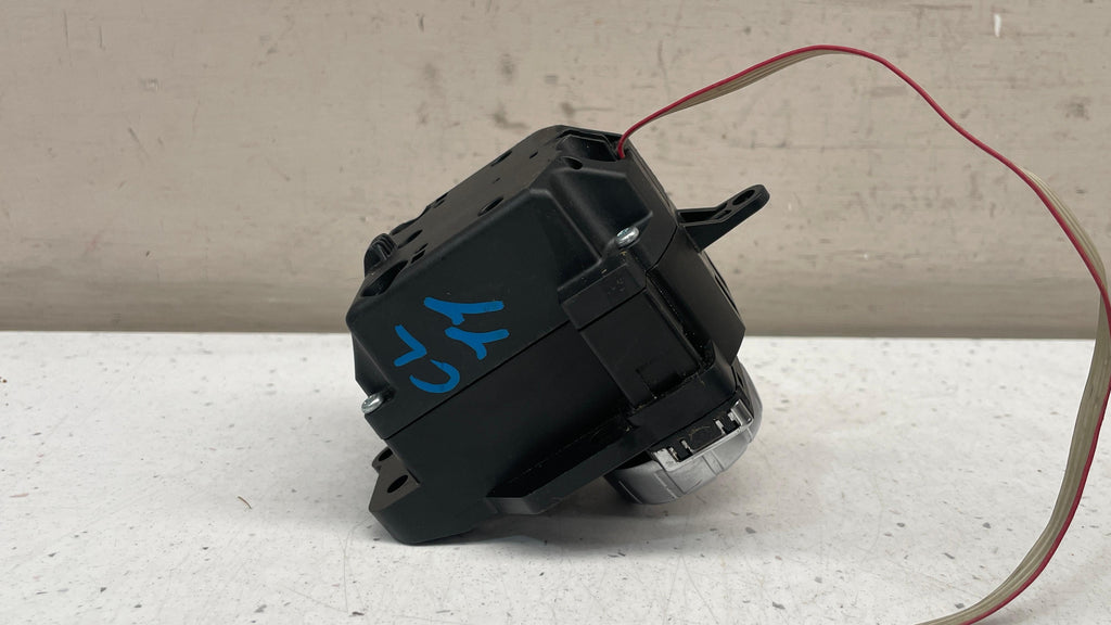 A2048709558  MERCEDES W204 MULTIMEDIA CONTROLLER SWITCH