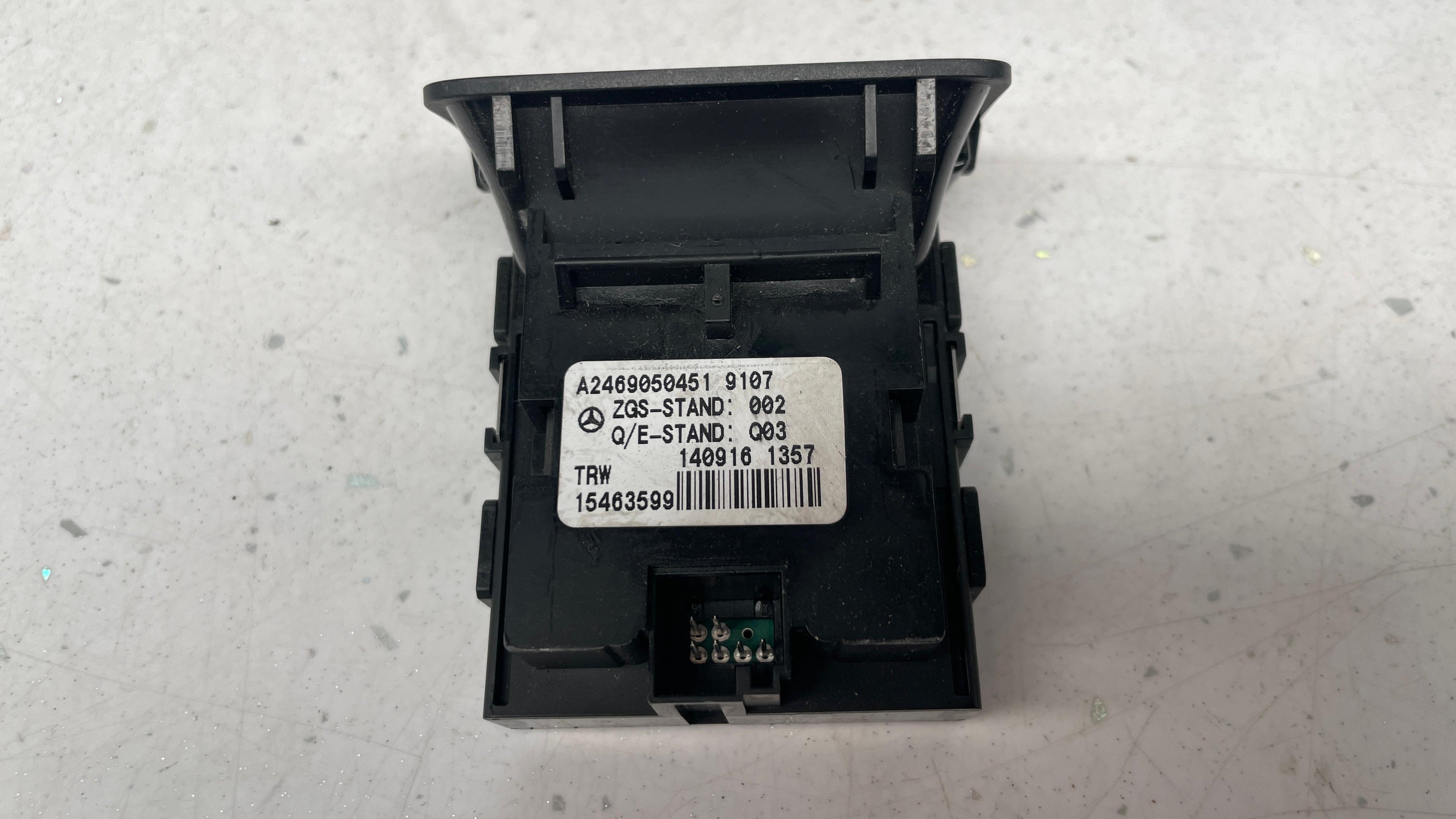 A2469050451 MERCEDES W176  ELECTRONIC PARKING BRAKE MODULE