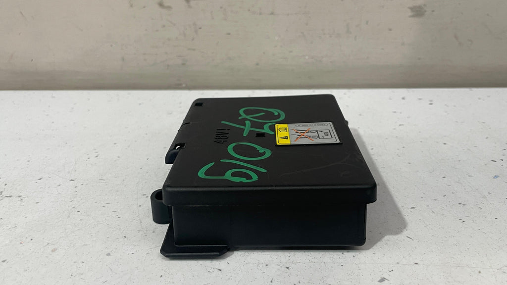 4M0941828J AUDI Q7 REAR FUSE BOX RELAY POWER
