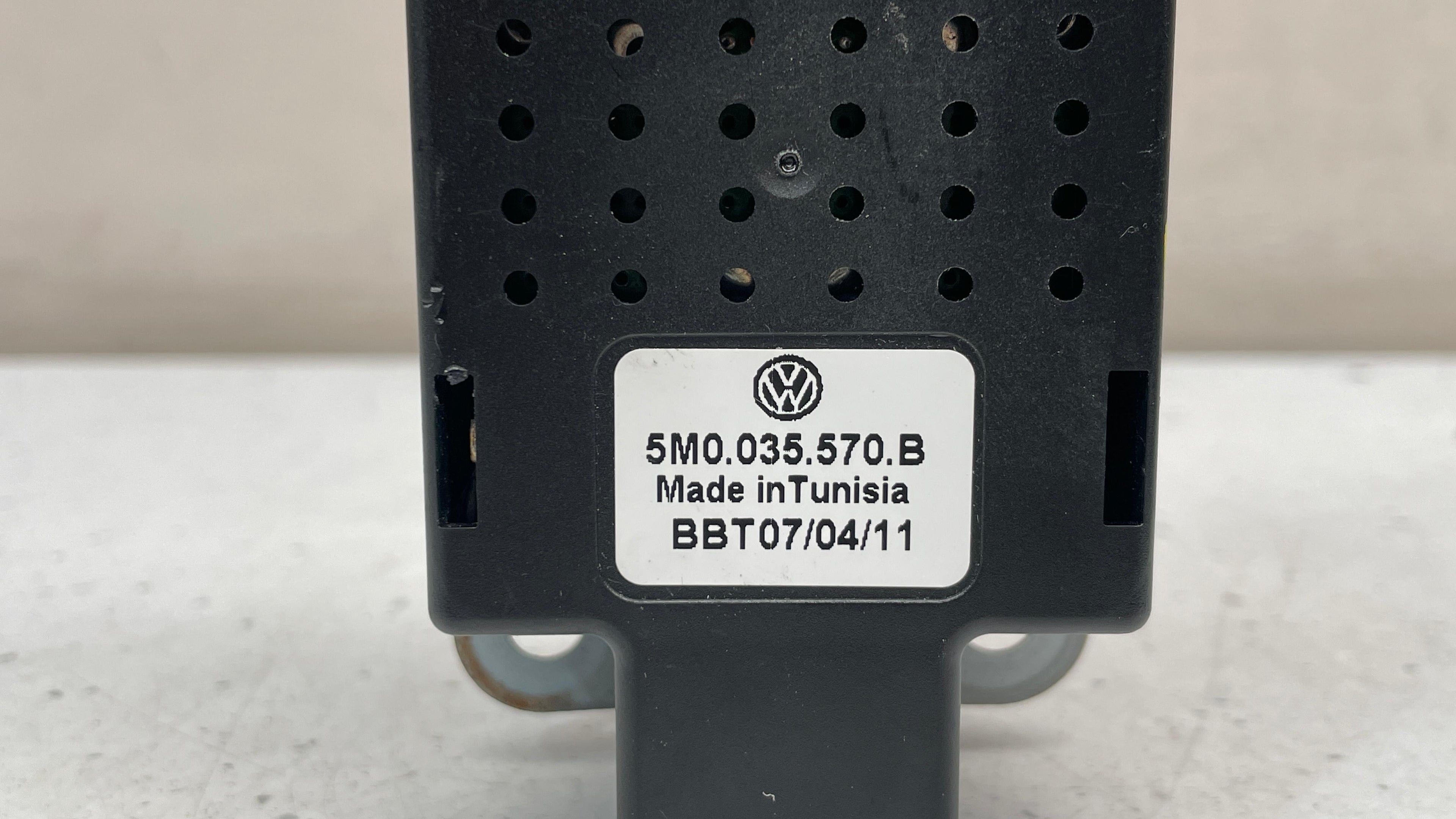 5M0035570B VOLKSWAGEN GOLF VI RADIO STATIC FILTER