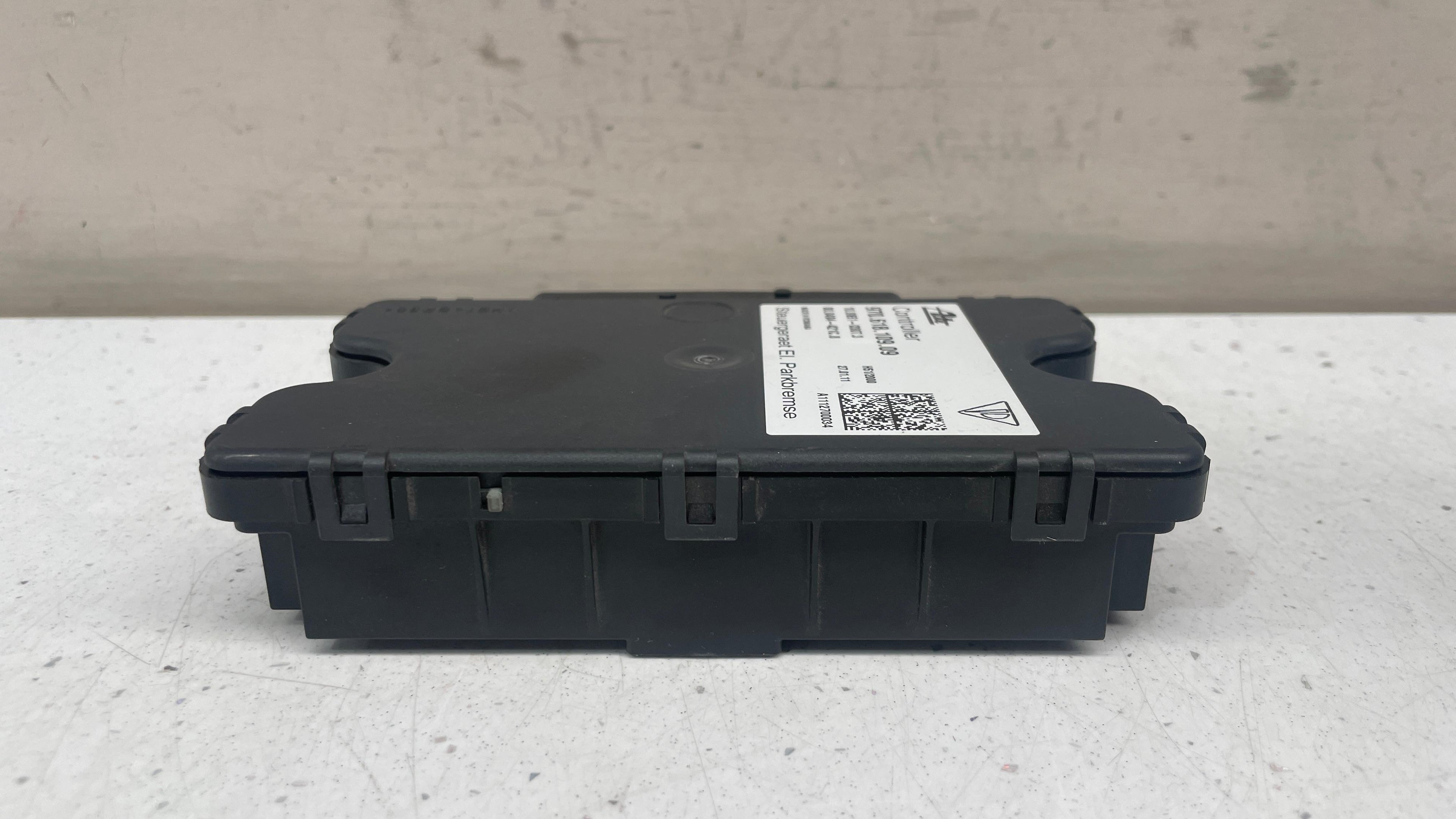 97061810909 PORSCHE PANAMERA HAND BRAKE CONTROL MODULE