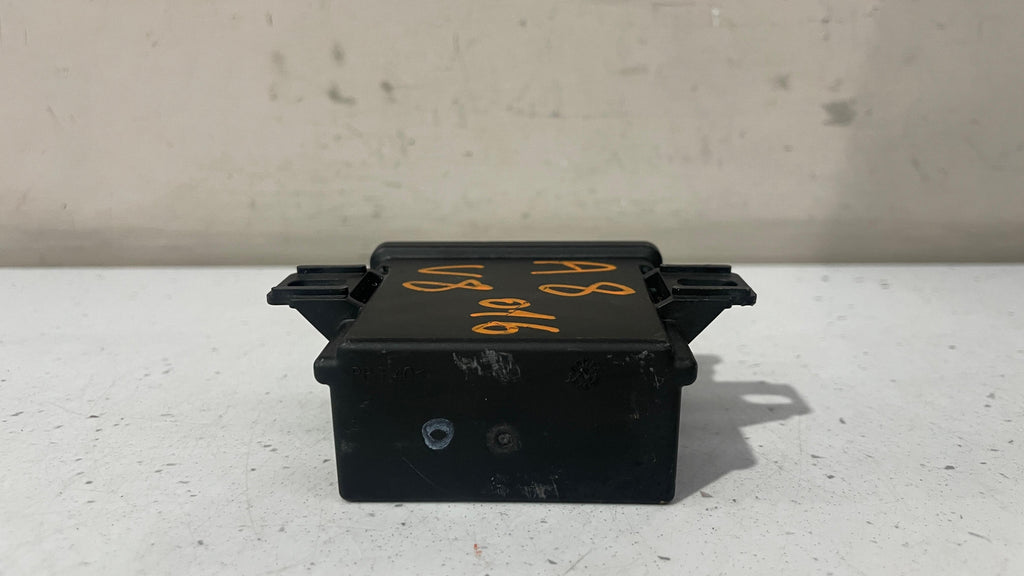 4H4907357B  AUDI A8 HEADLIGHT CONTROL MODULE