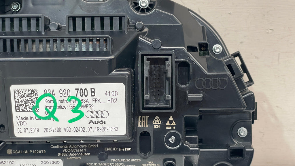 83A920700B  AUDI Q3 NAVIGATION DISPLAY SCREEN UNIT