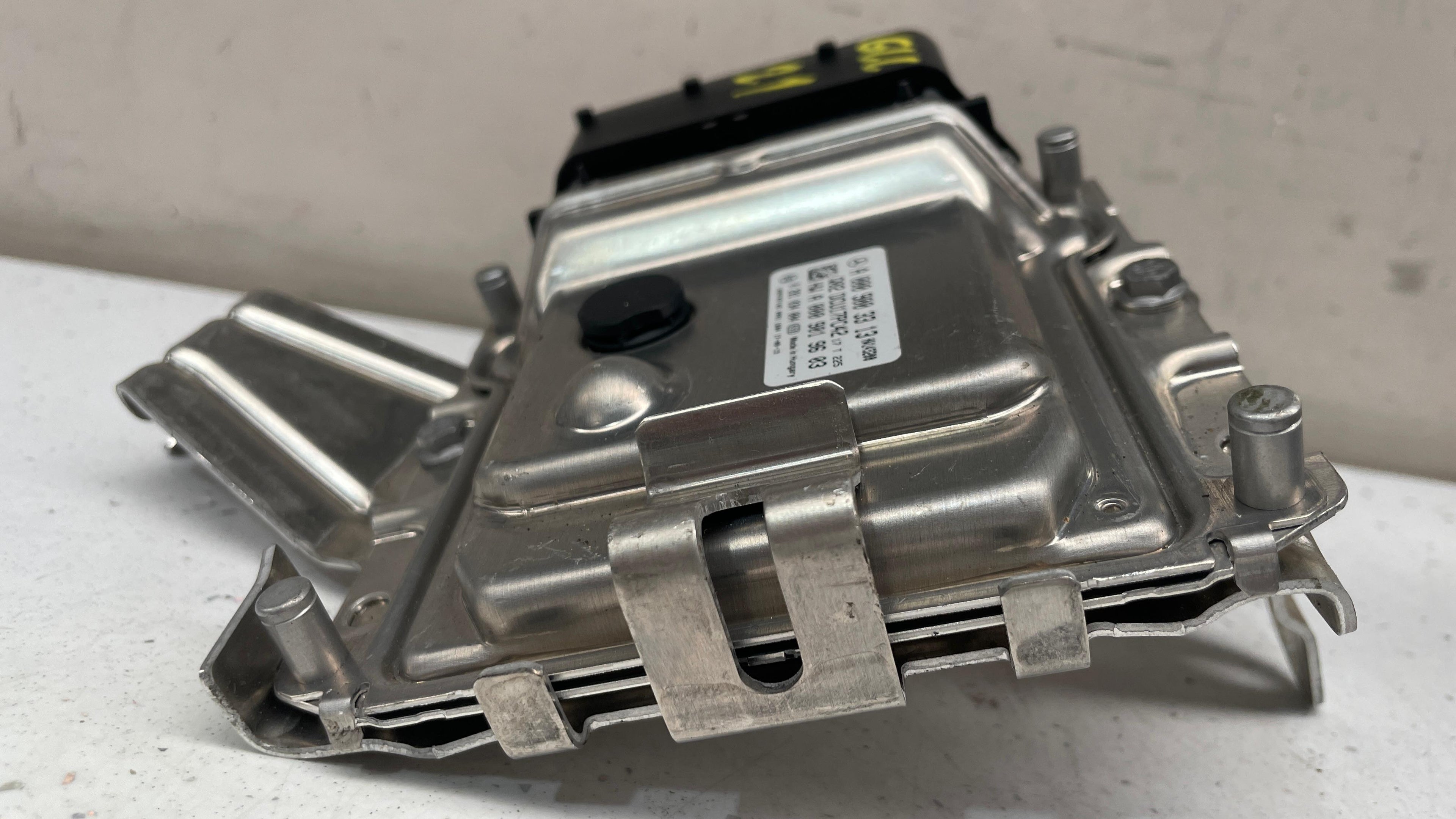 A0009003313 MERCEDES GLC DIESEL ADBLUE CONTROL UNIT
