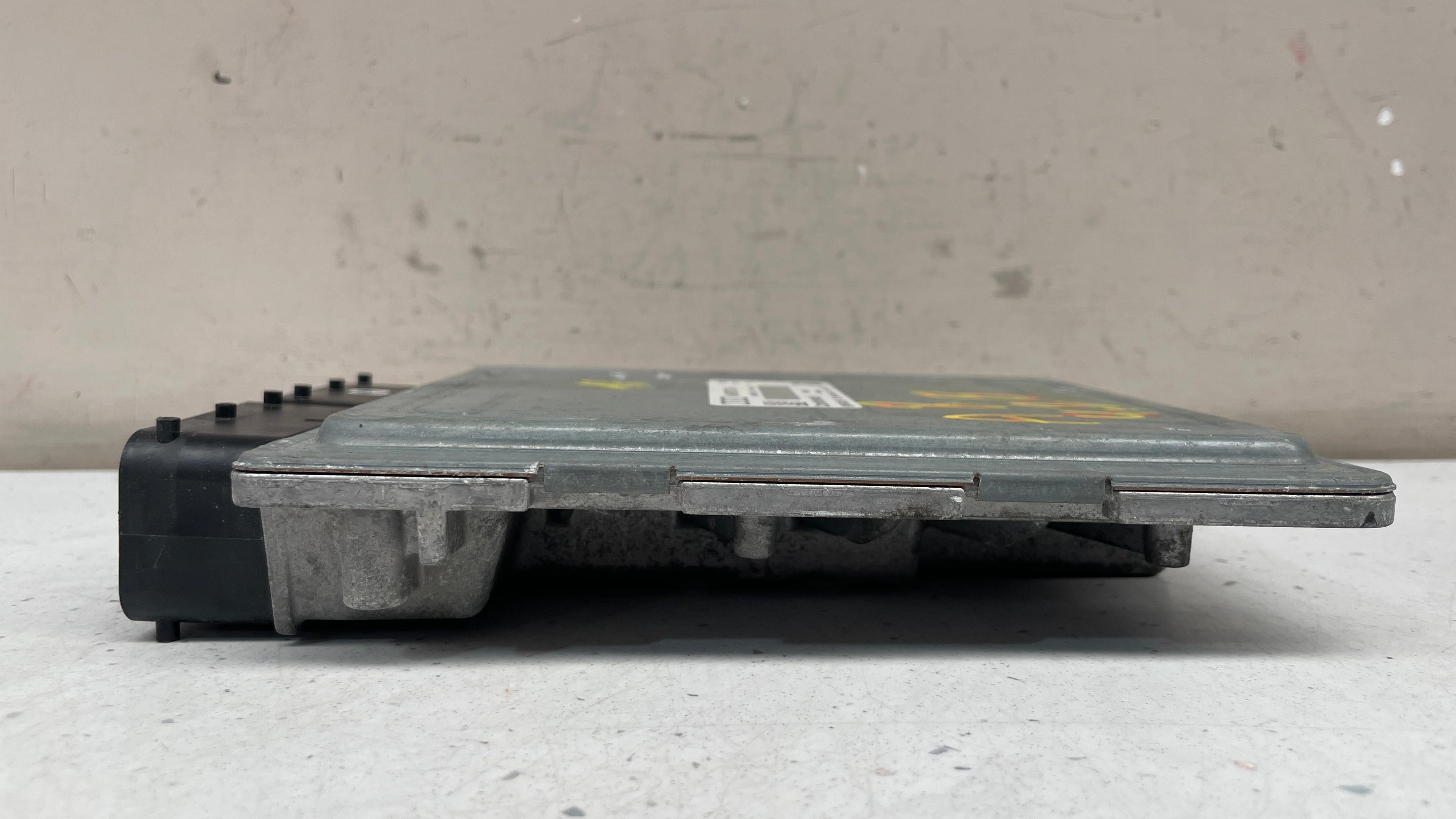 4H2907551A  AUDI A8 ENGINE CONTROL UNIT ECU